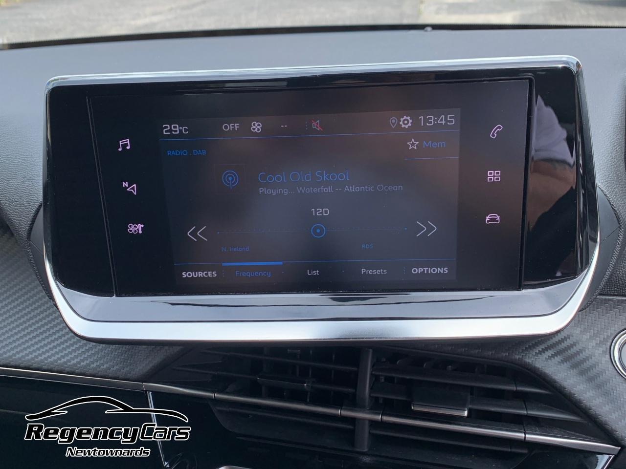 Peugeot 208 view 32