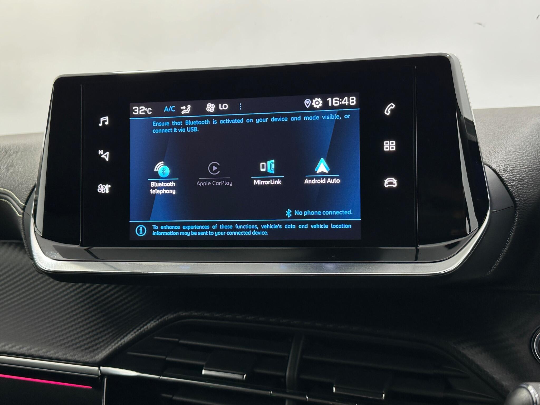 Peugeot 208 view 23