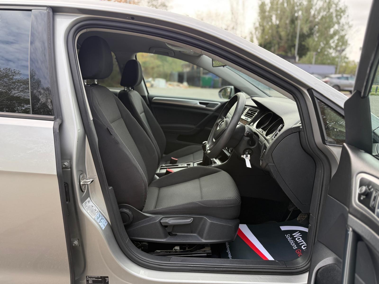 Volkswagen Golf view 32