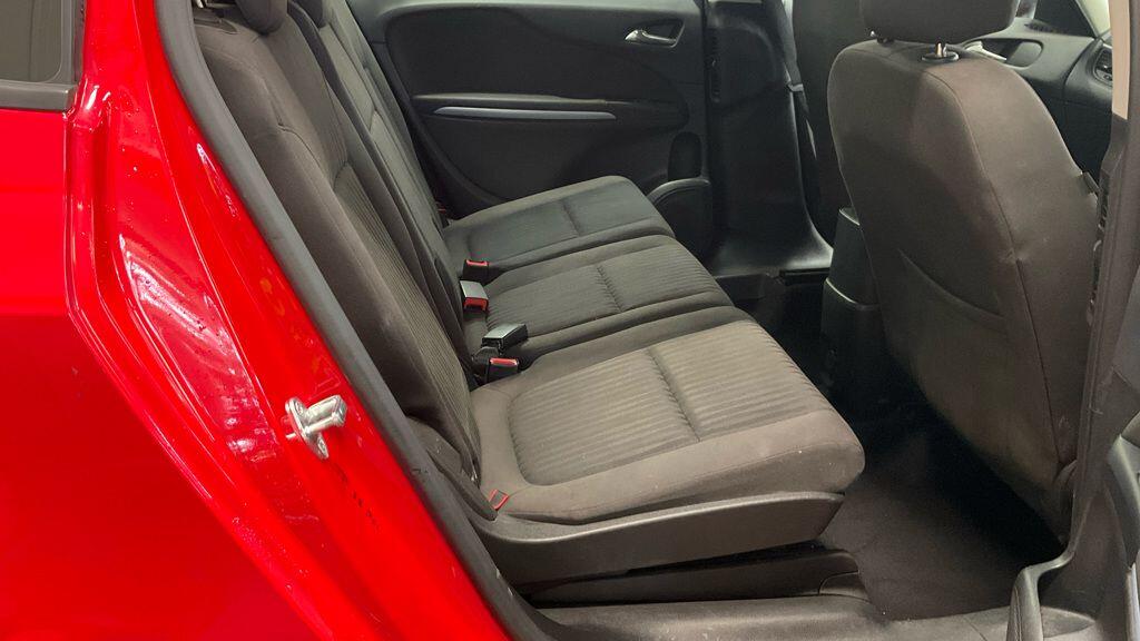 Vauxhall Zafira Tourer view 9