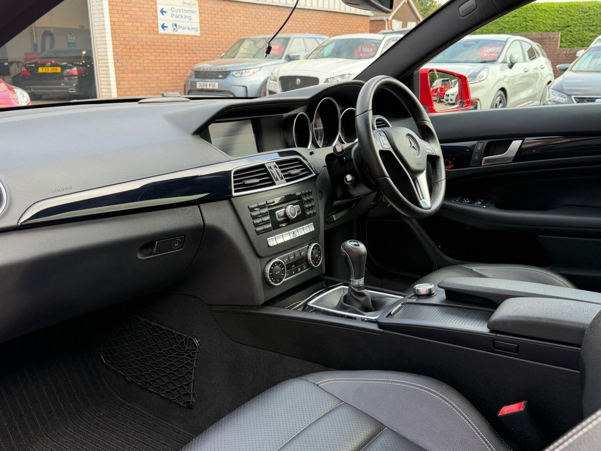 Mercedes-Benz C-Class view 8