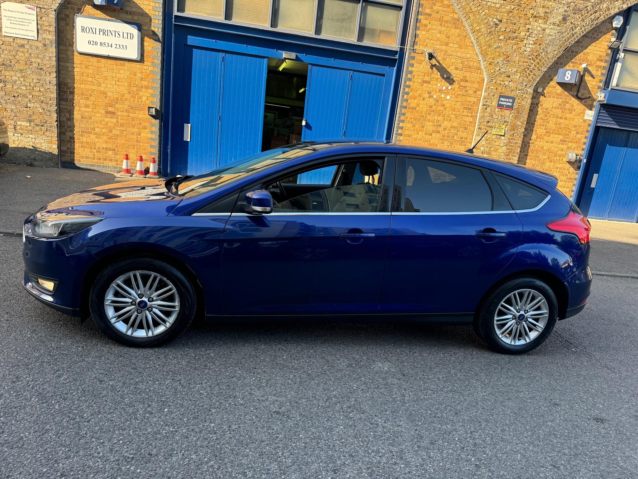 Ford Focus view 6