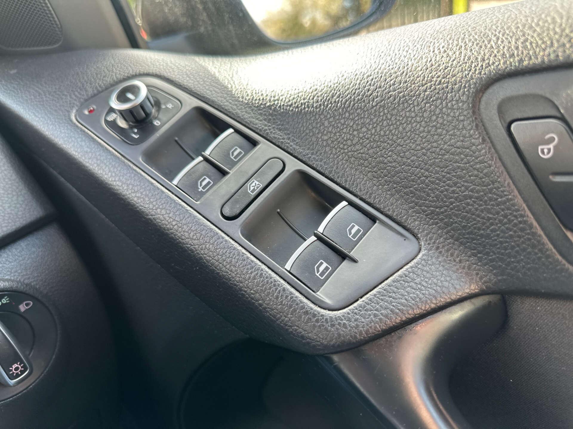 Volkswagen Tiguan view 35