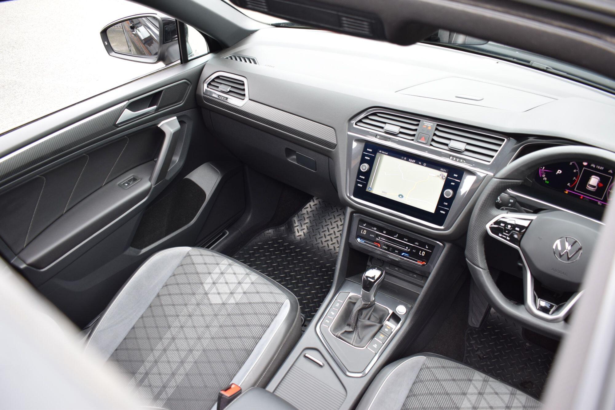 Volkswagen Tiguan Allspace view 27