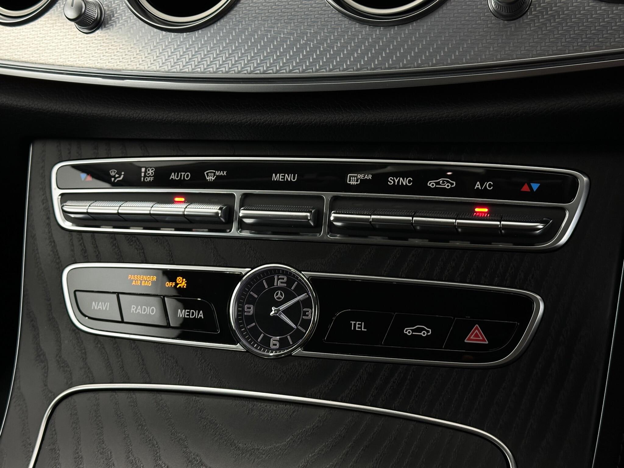 Mercedes-Benz E-Class view 23