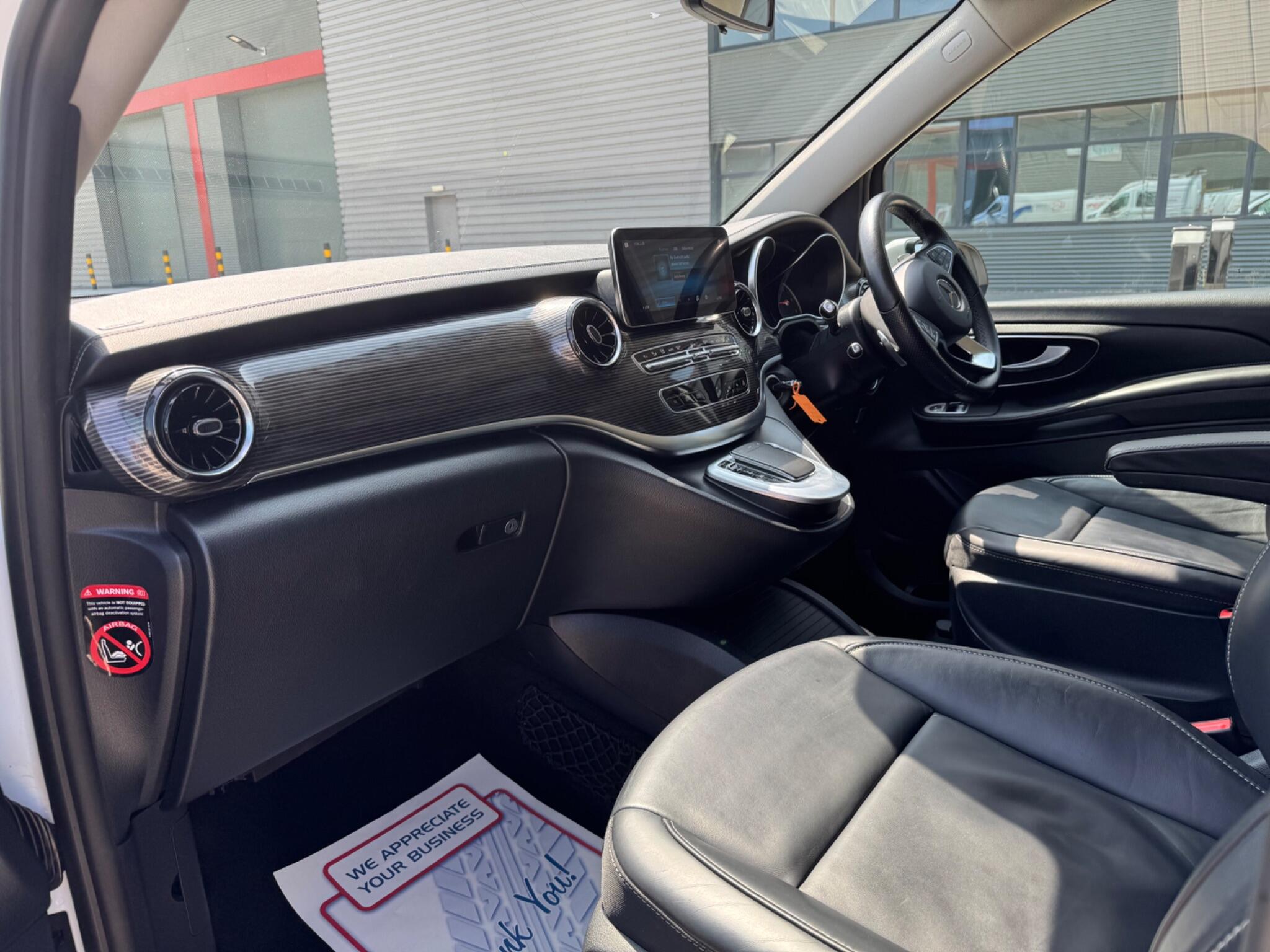 Mercedes-Benz V Class view 17