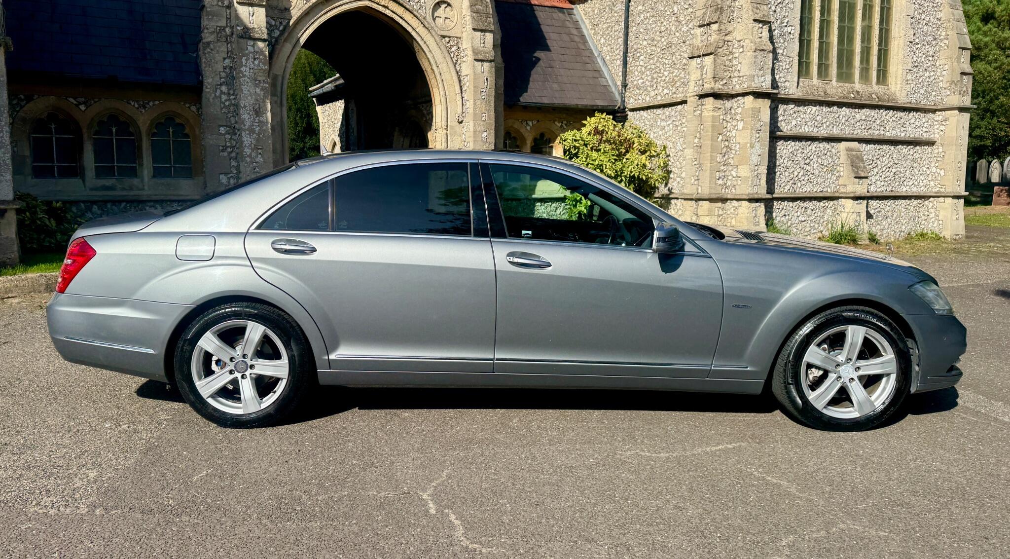Mercedes-Benz S-Class view 16