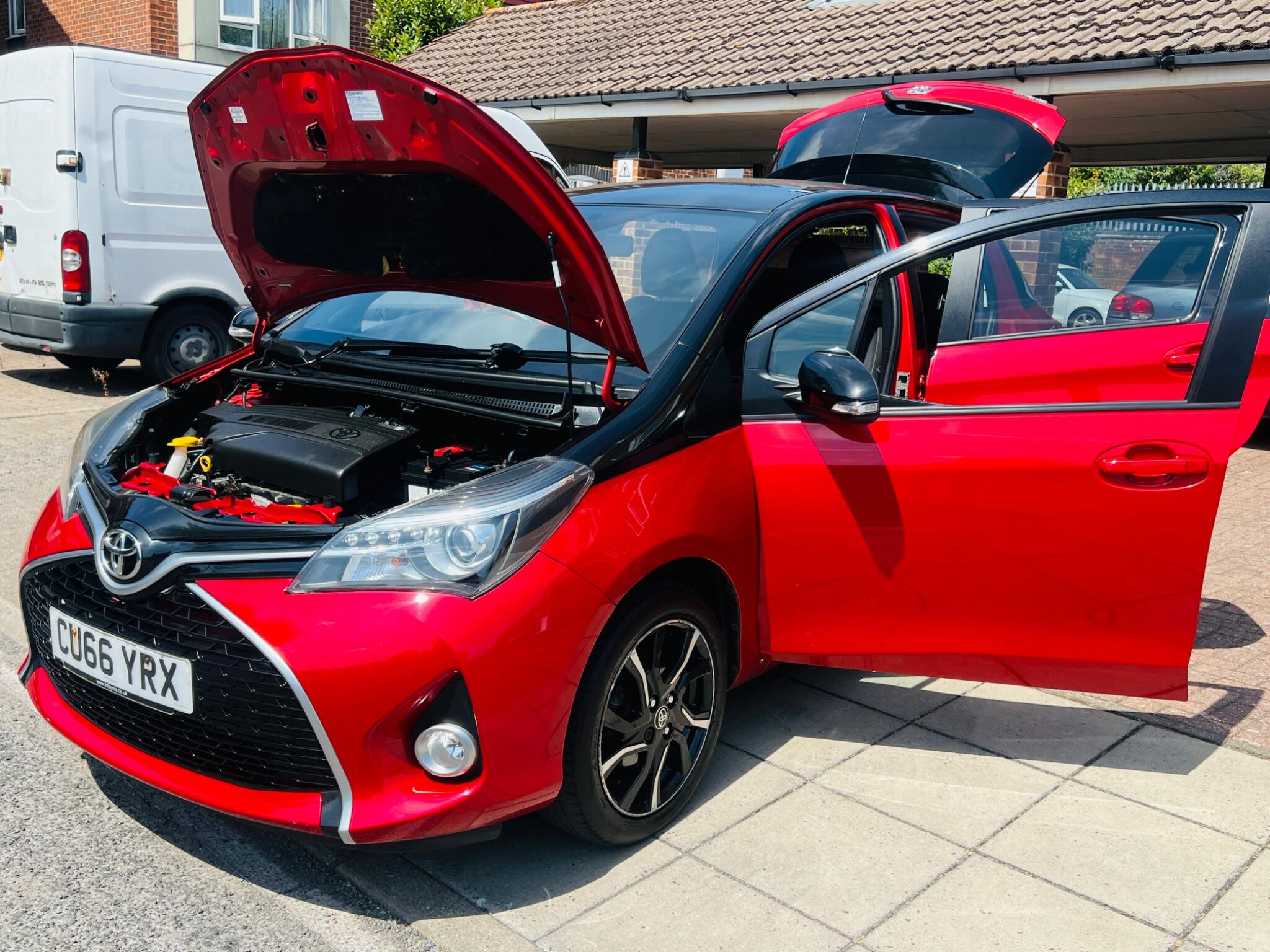 Toyota Yaris view 4