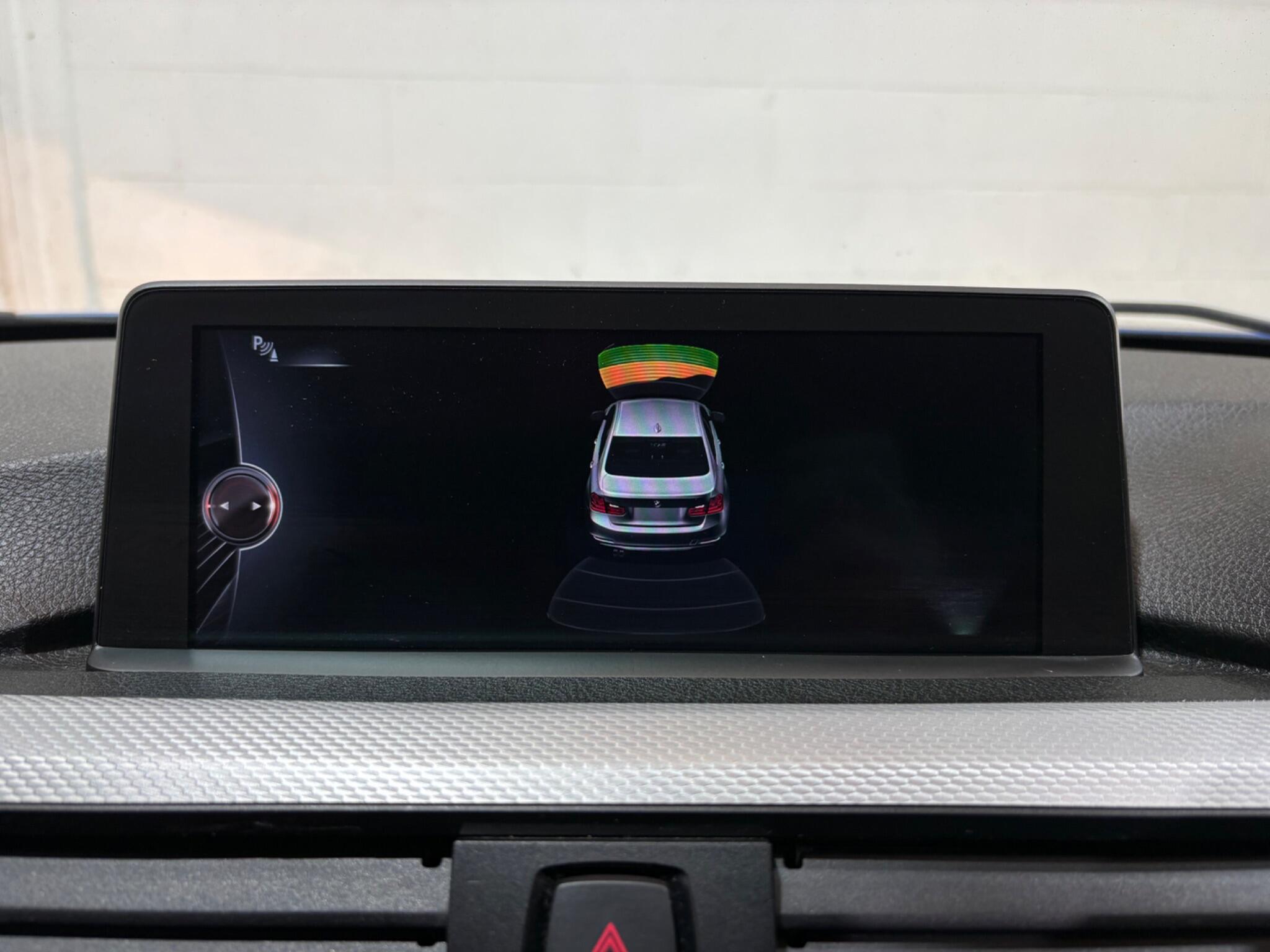 BMW 3 Series view 12