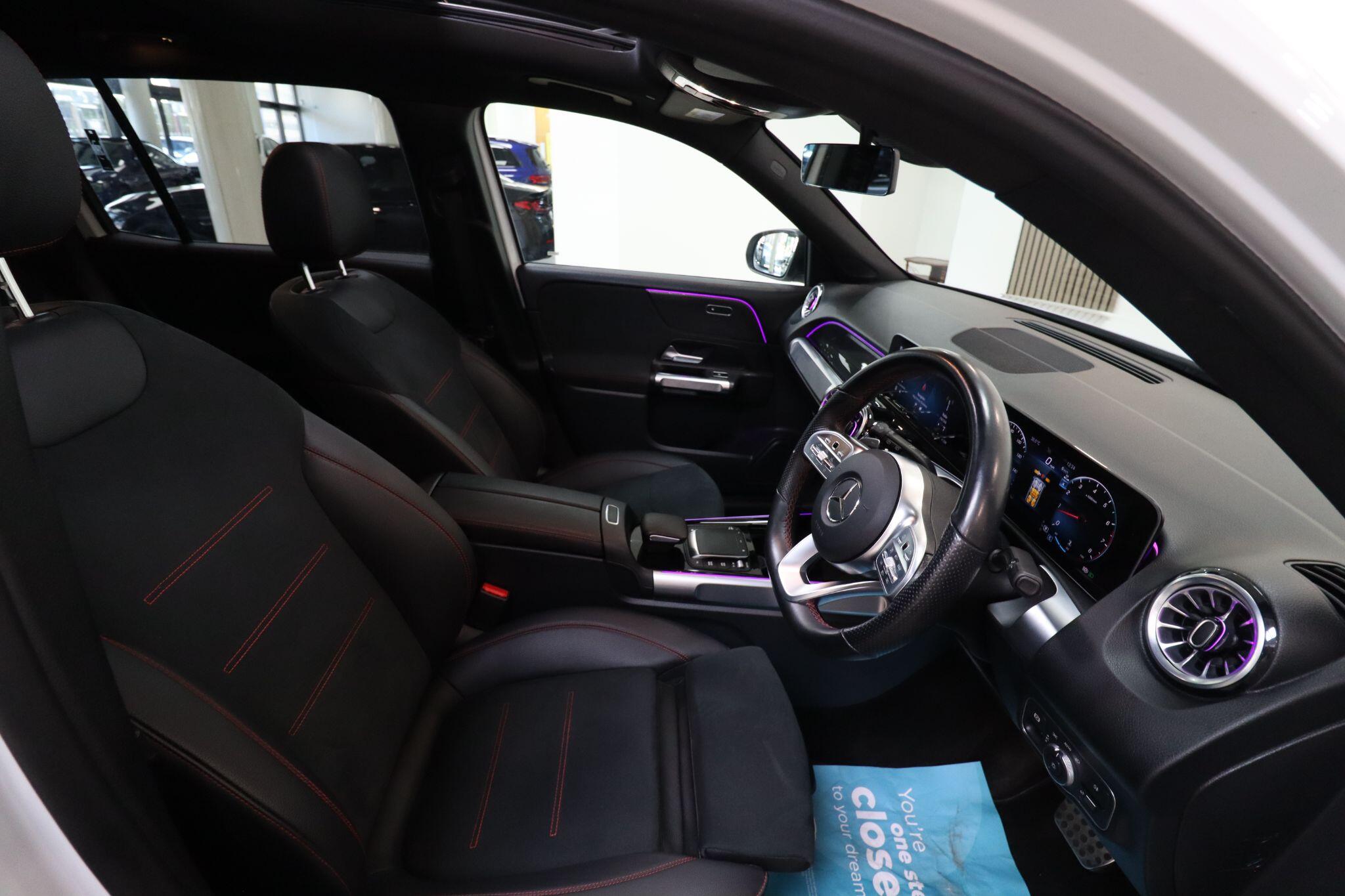 Mercedes-Benz GLB view 20
