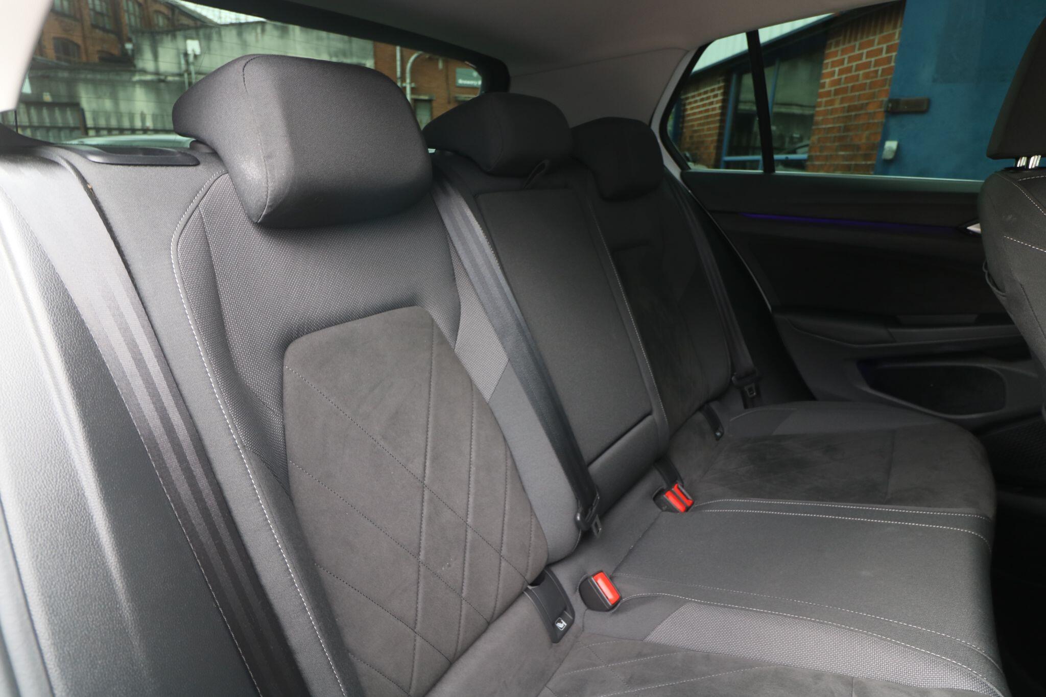 Volkswagen Golf view 9