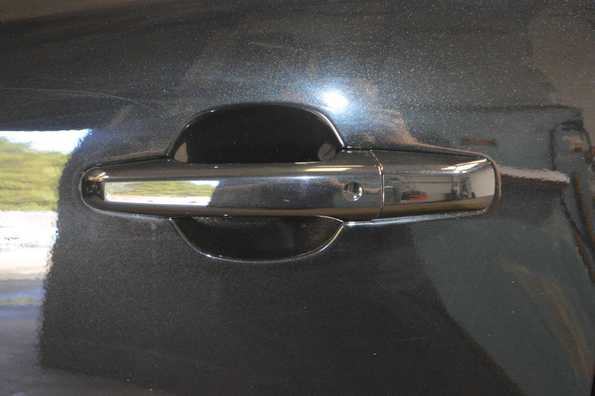 Jaguar E-Pace view 25