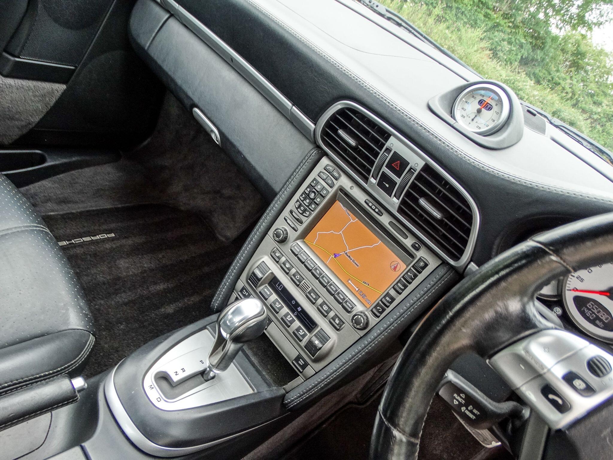 Porsche 911 view 6