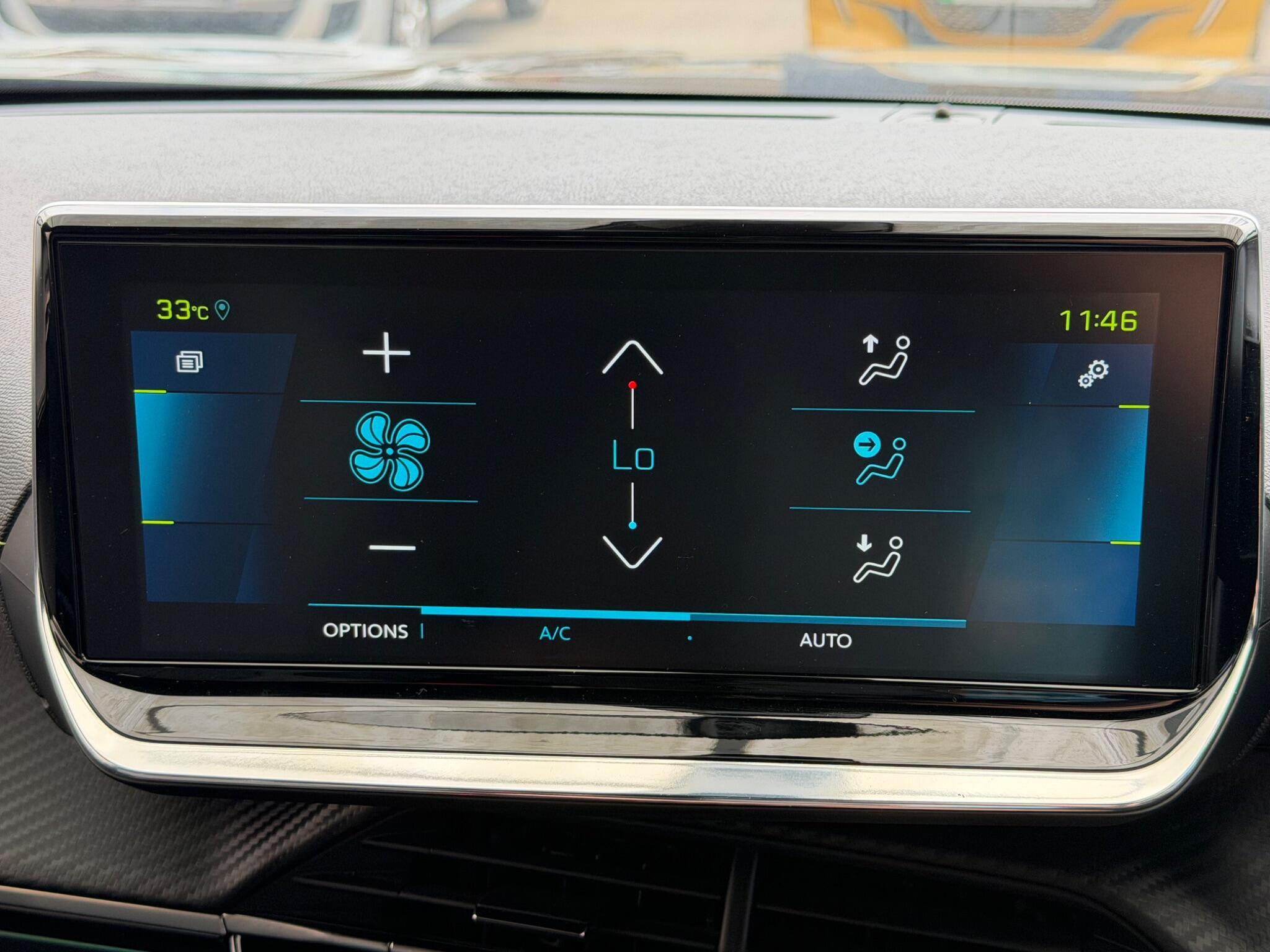 Peugeot E-2008 view 24