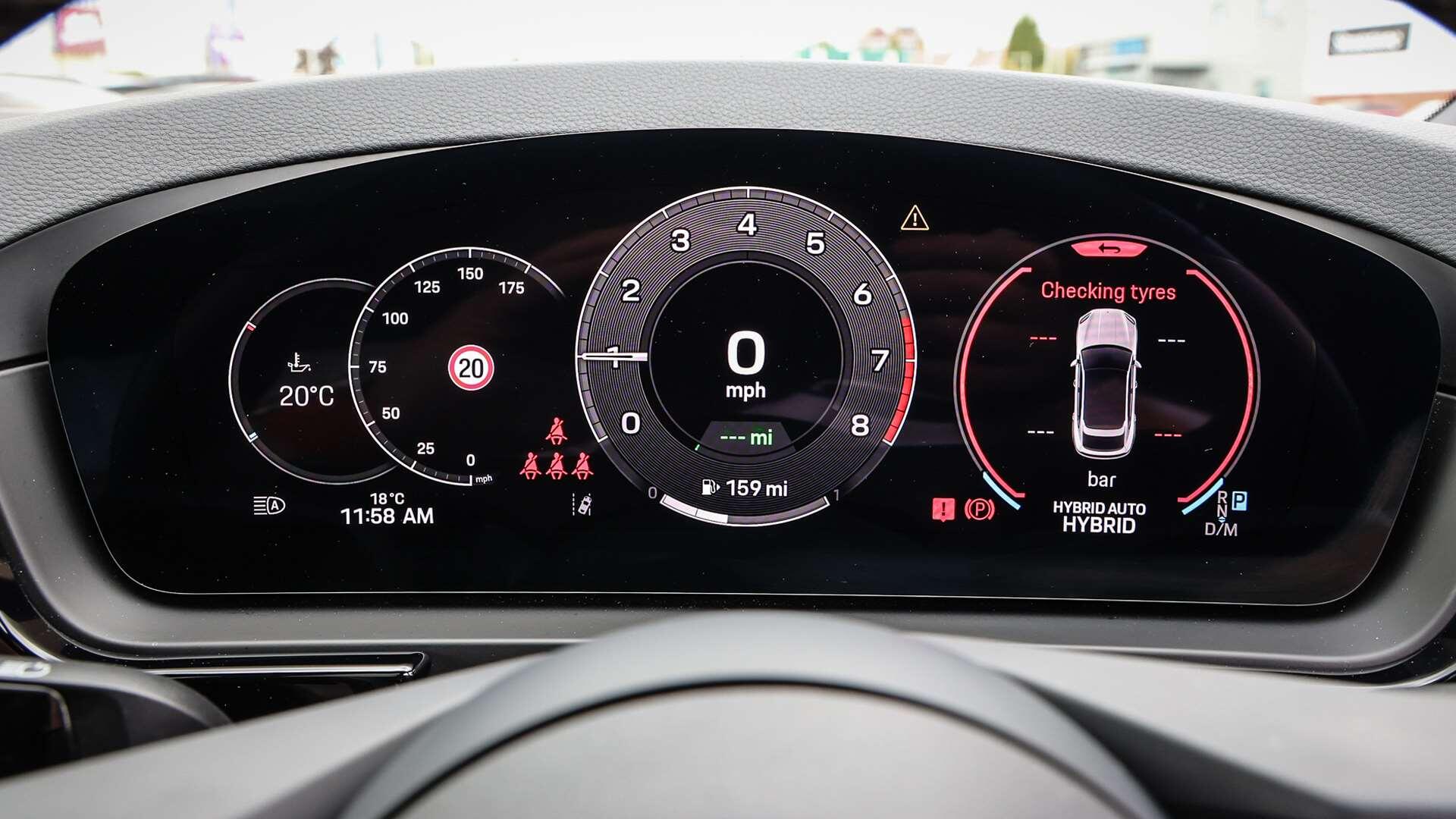 Porsche Cayenne view 16