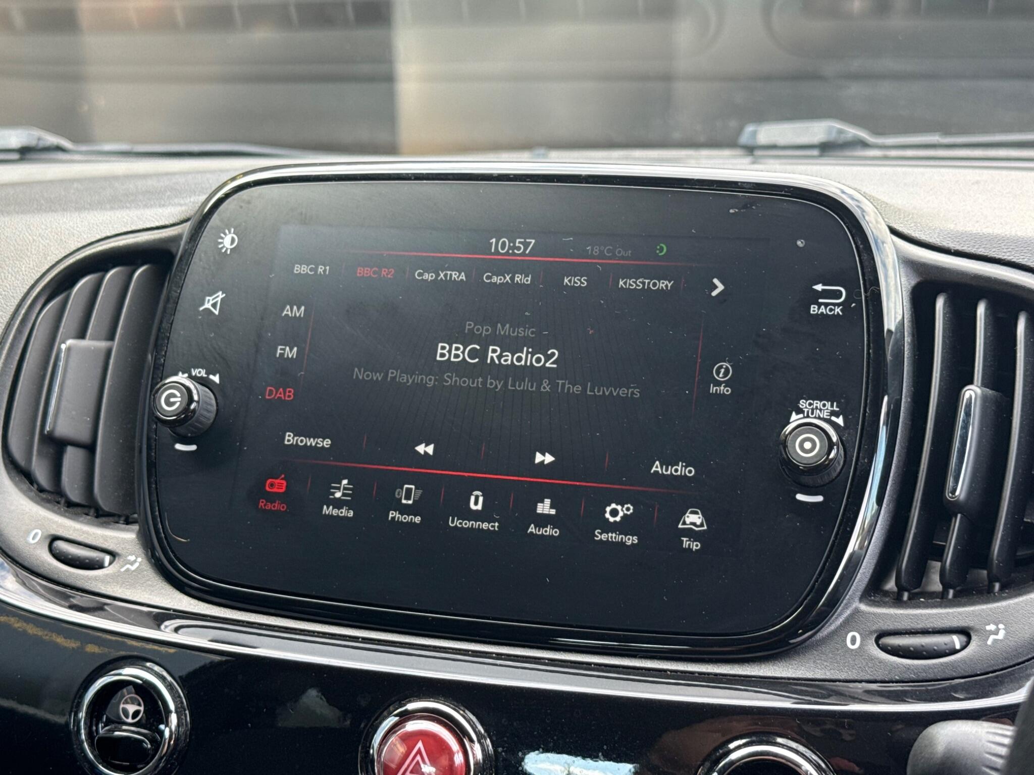 Fiat 500C view 29