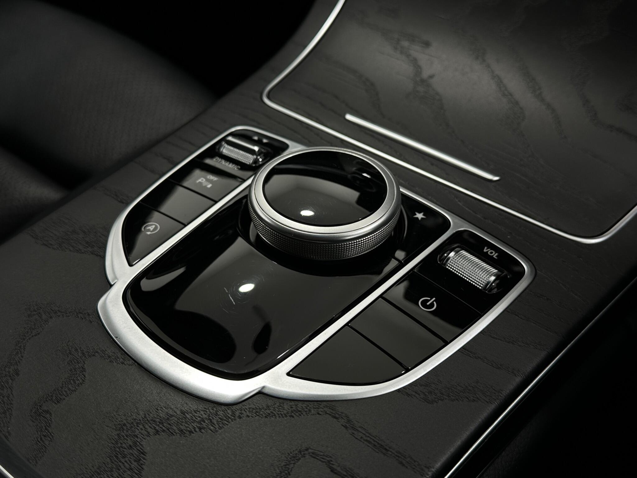 Mercedes-Benz C Class view 22