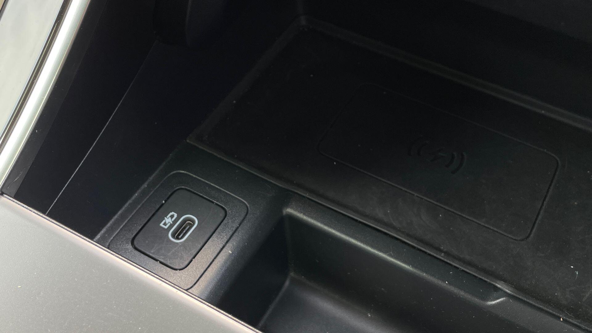 Land Rover Range Rover Evoque view 40