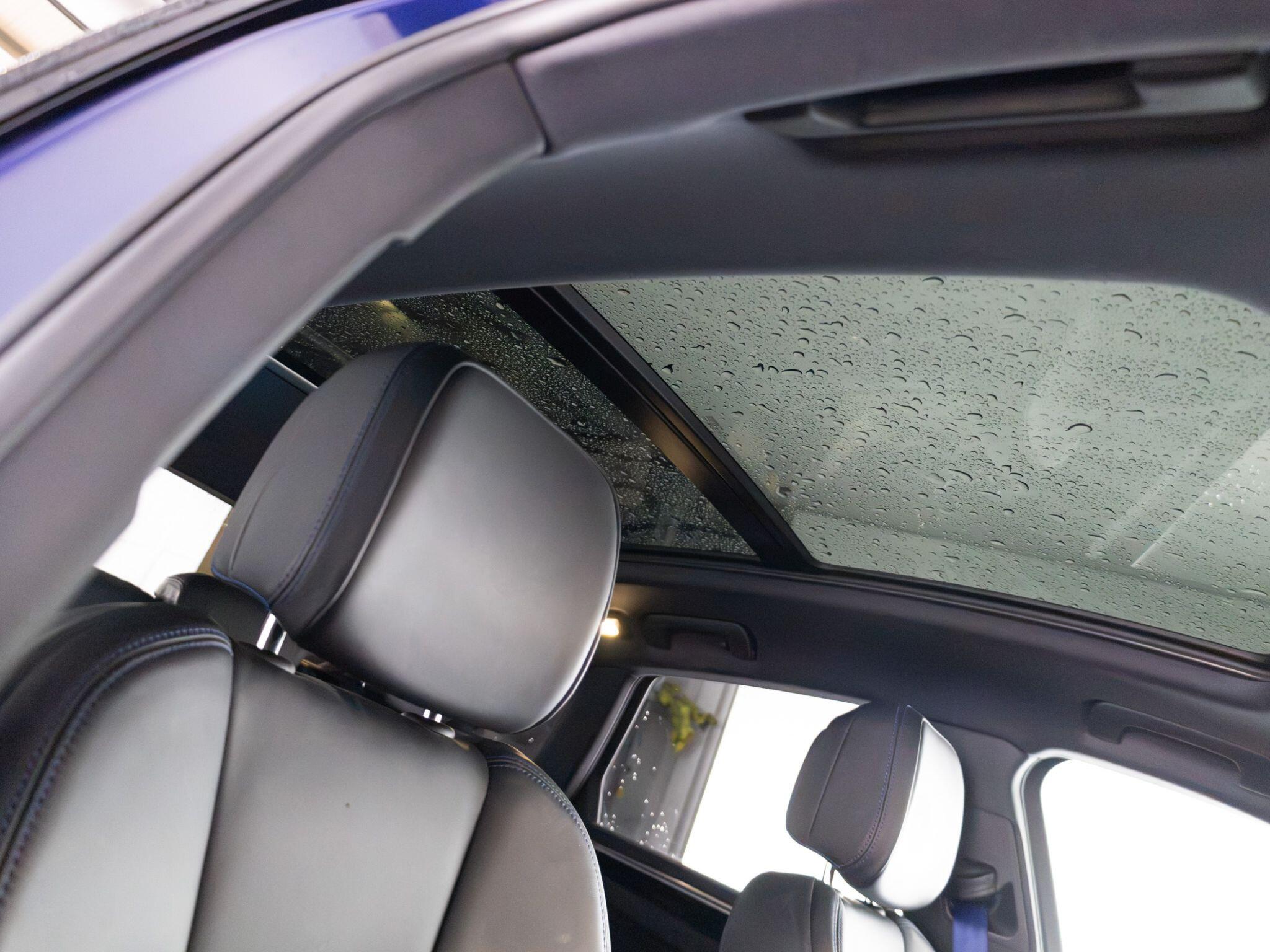 Porsche Macan view 73