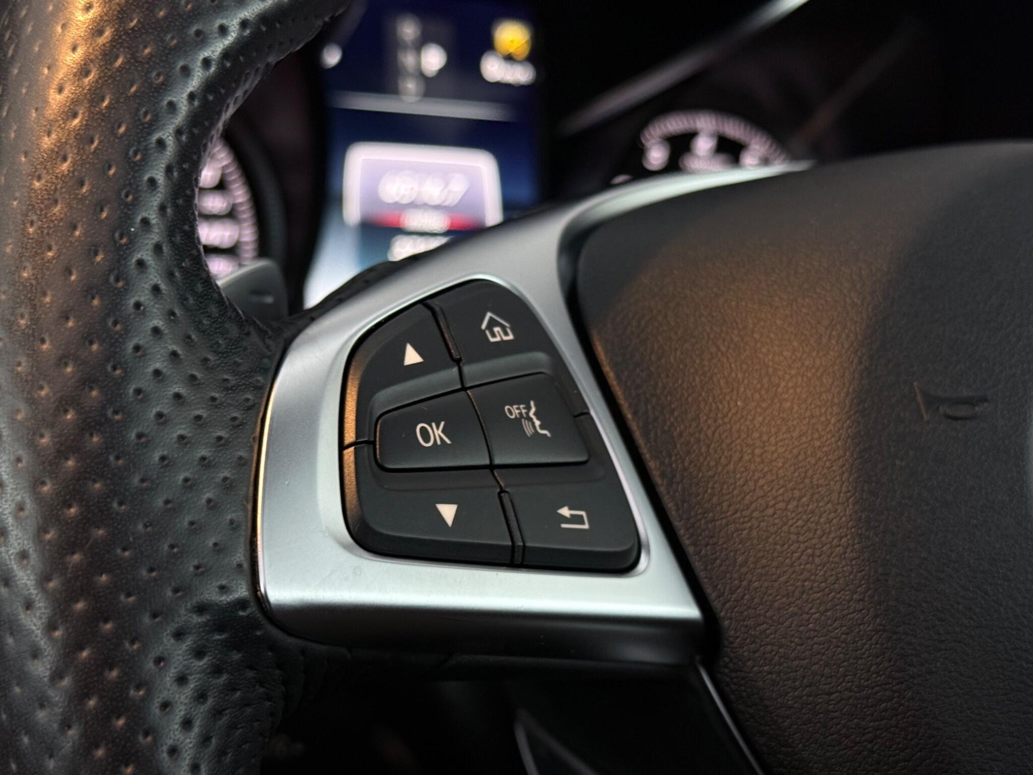 Mercedes-Benz C-Class view 14