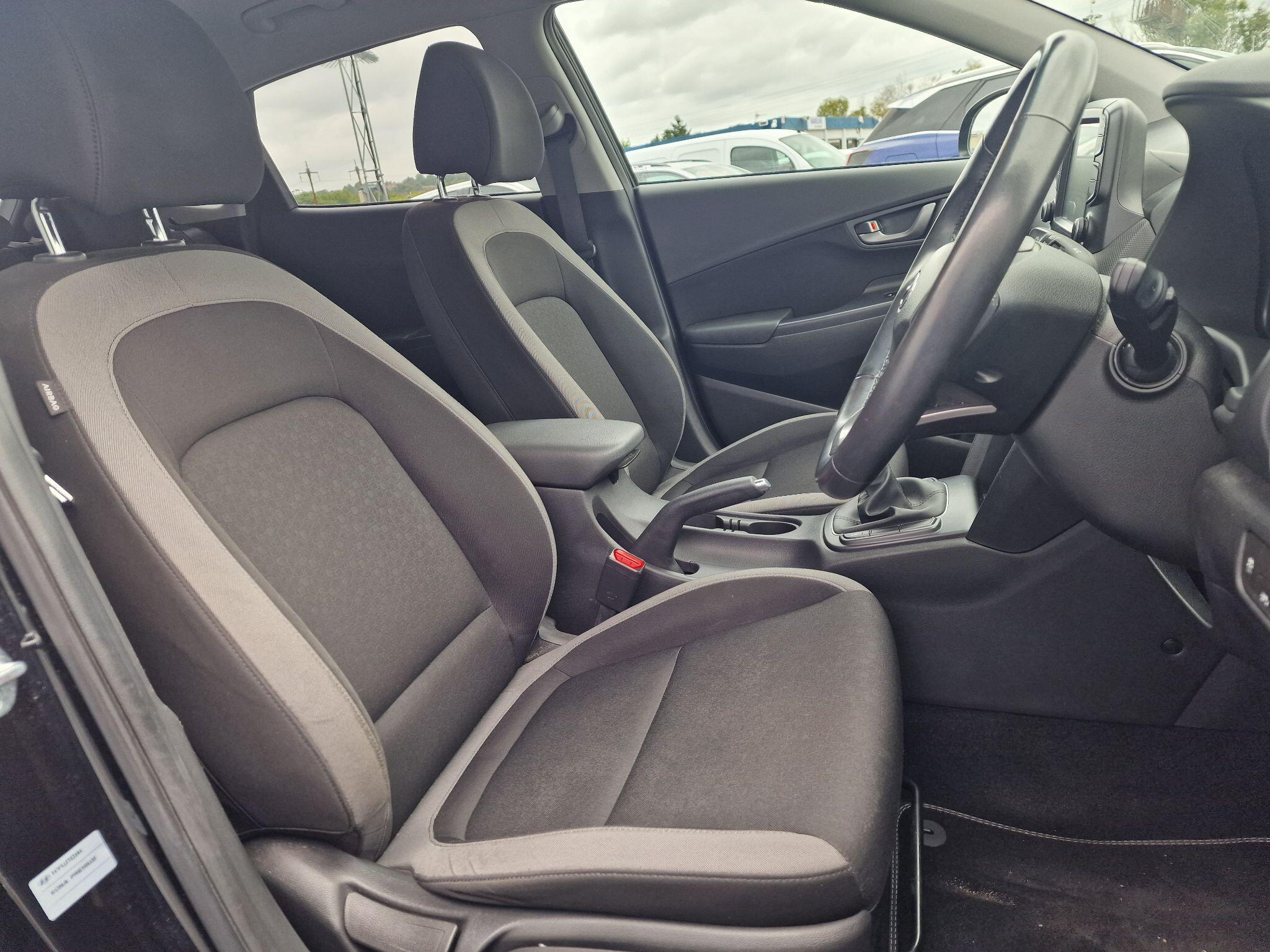 Hyundai Kona view 45