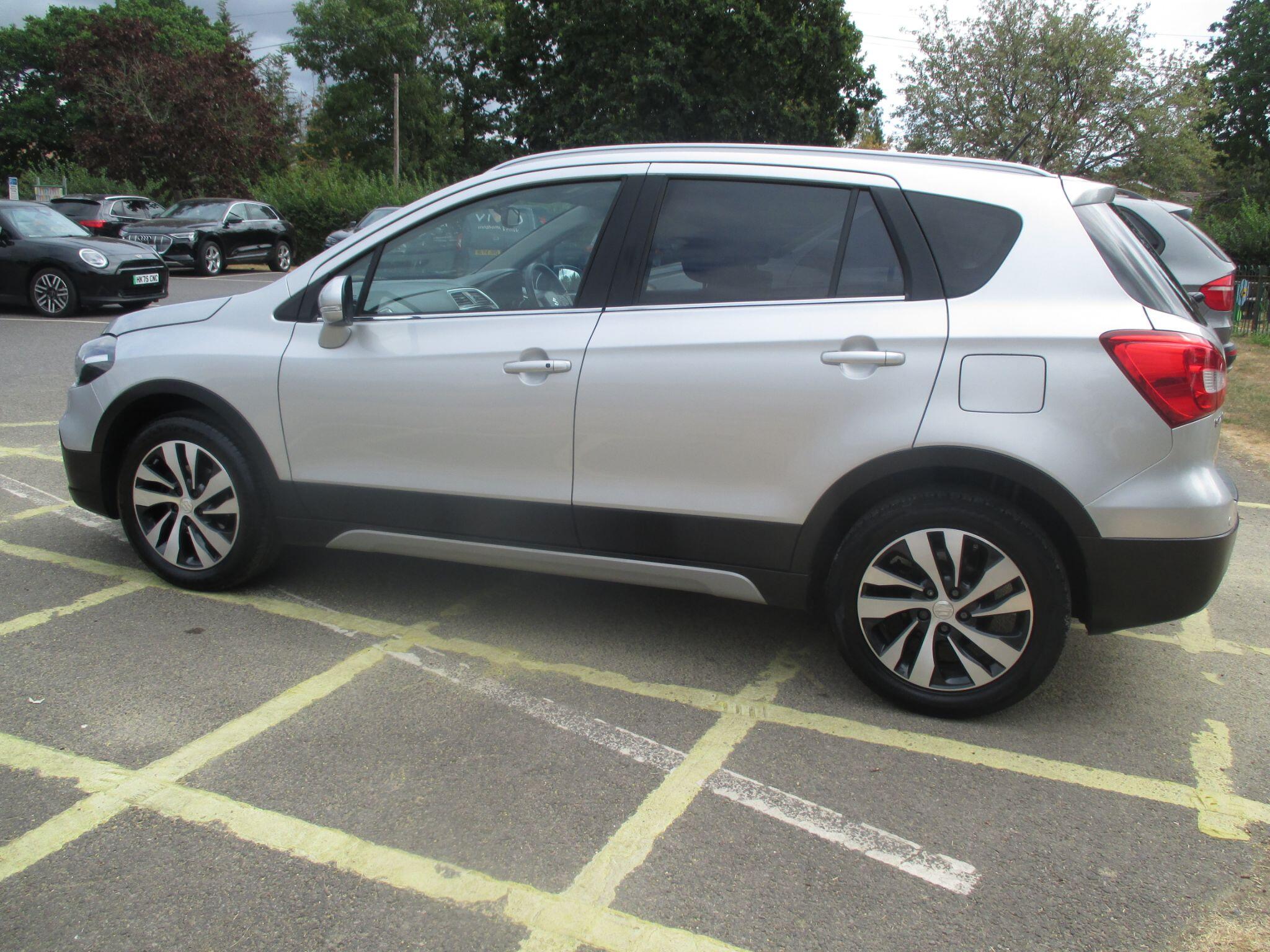 Suzuki SX4 S-Cross view 15