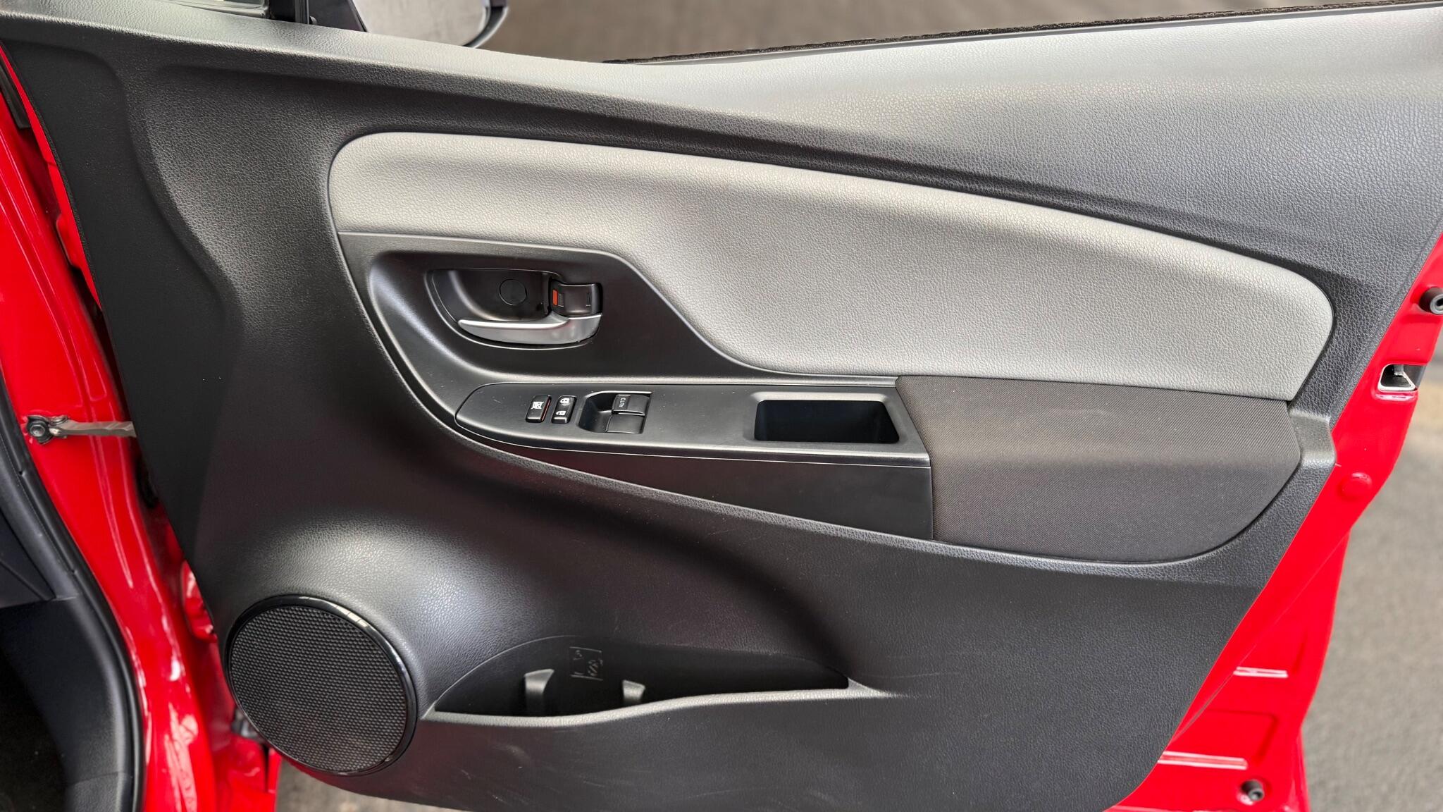 Toyota Yaris view 21