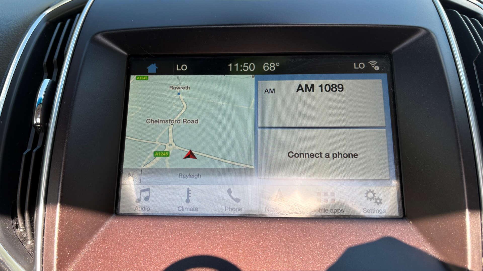 Ford Edge view 26