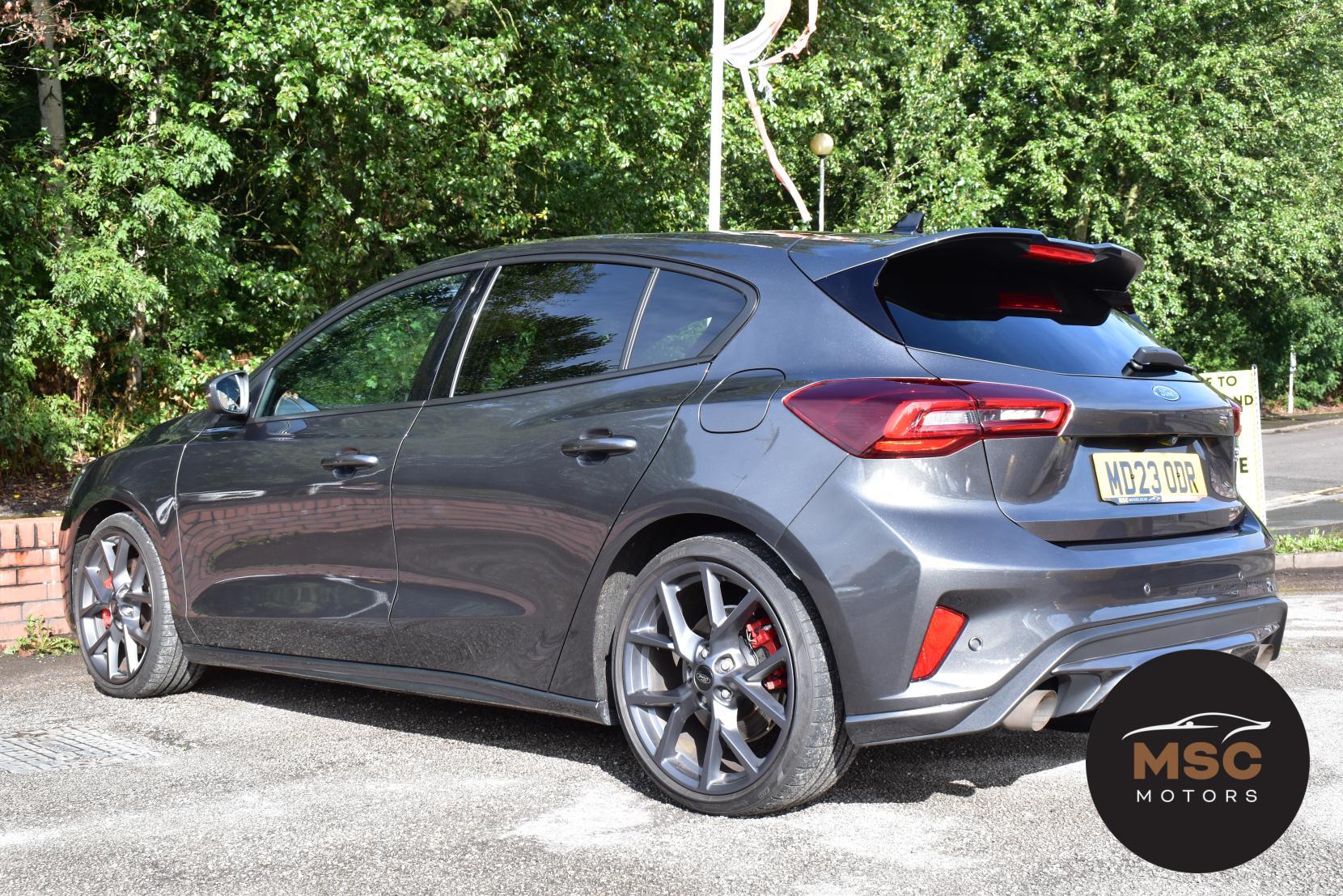 Ford Focus view 14