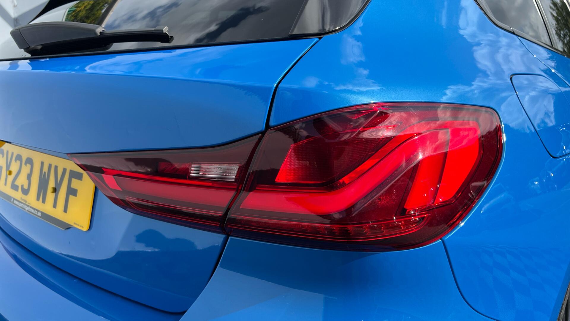 BMW 1 Series view 22