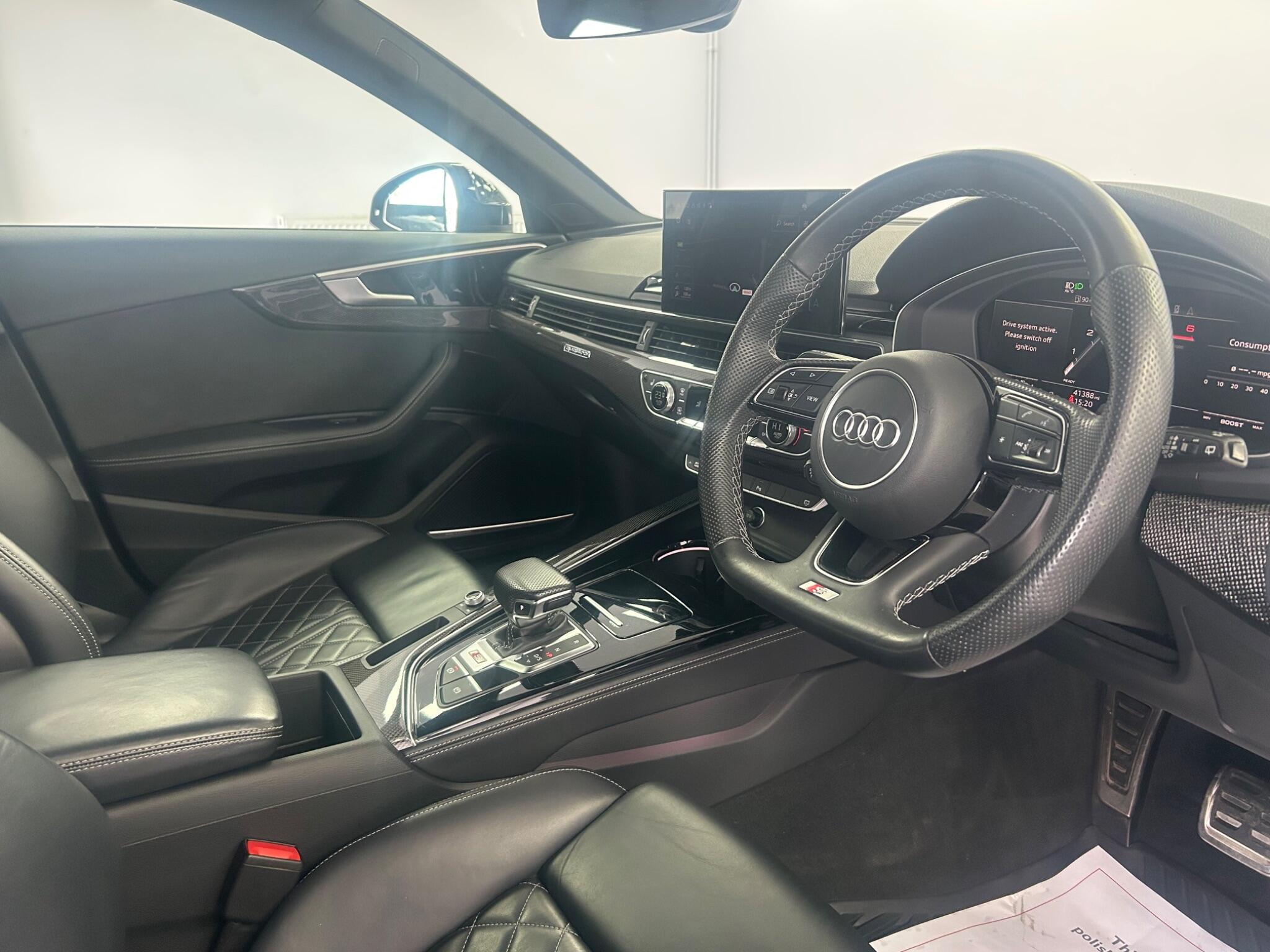 Audi S4 view 11
