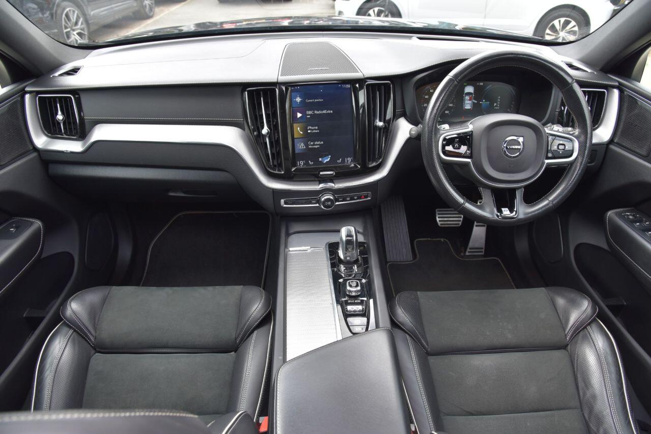 Volvo XC60 view 2