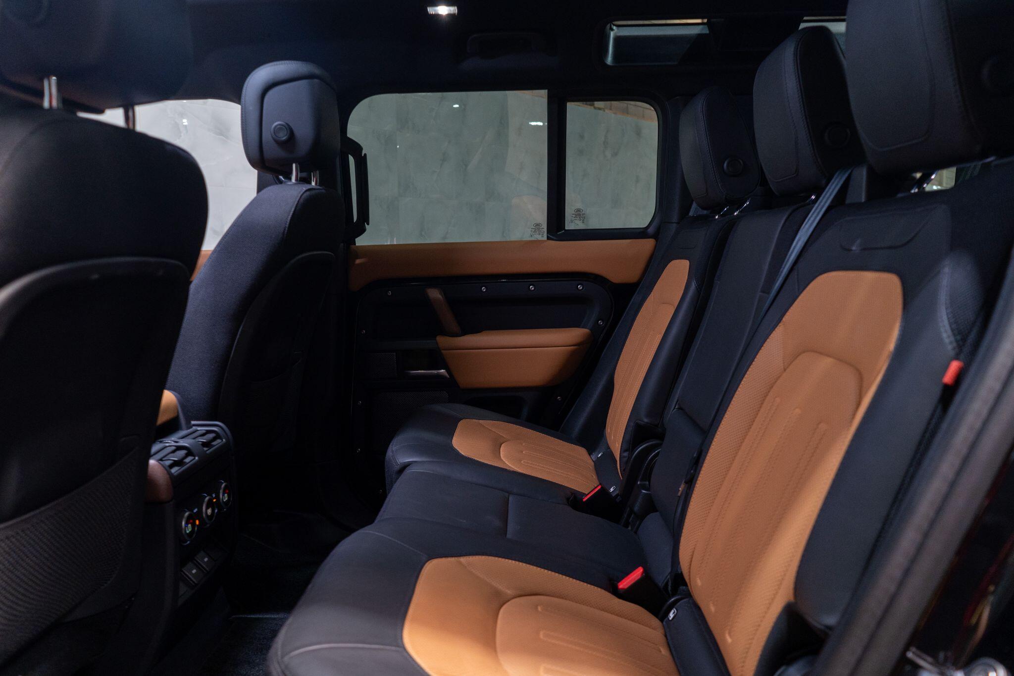 Land Rover Defender view 15