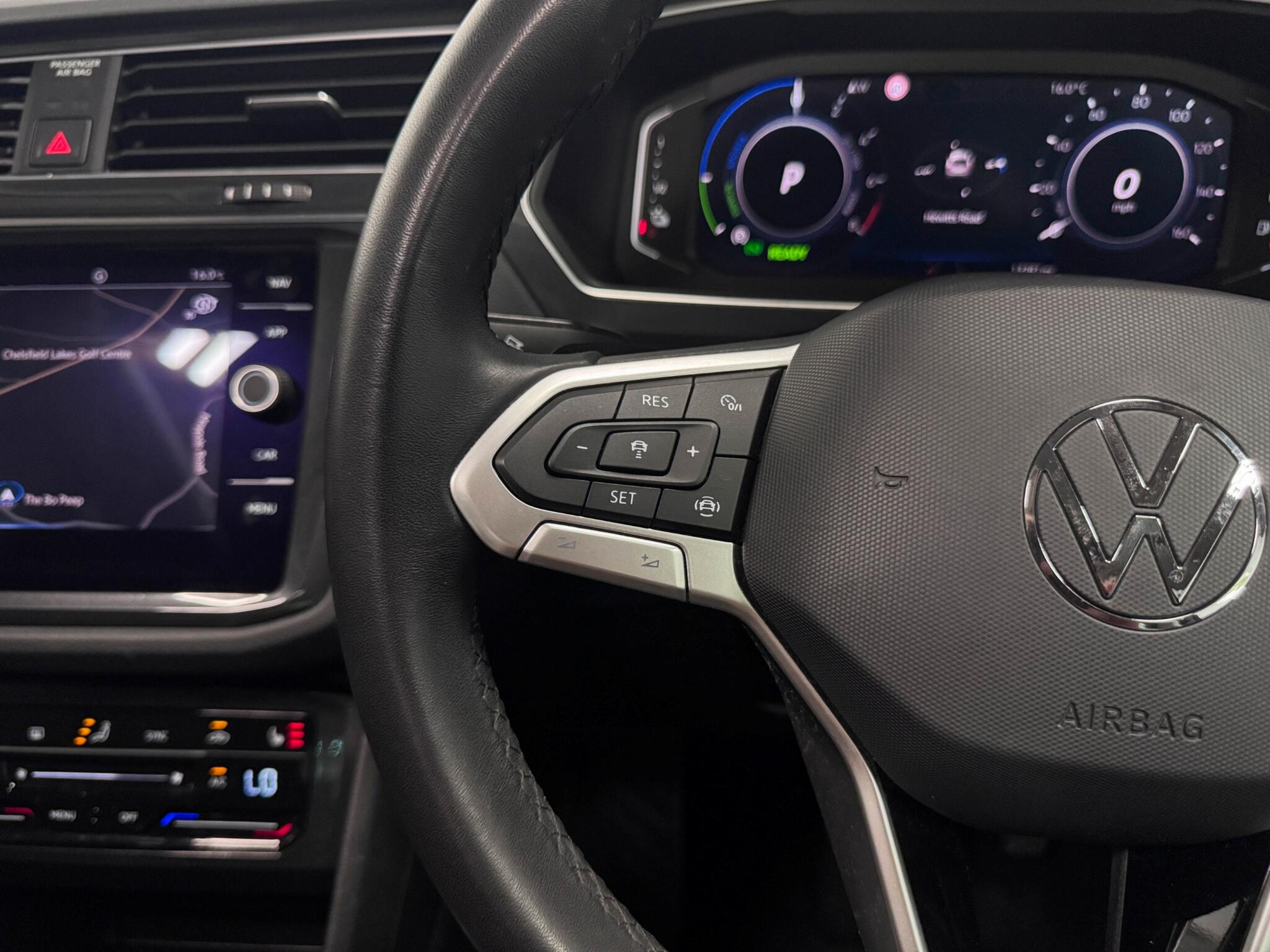 Volkswagen Tiguan view 13