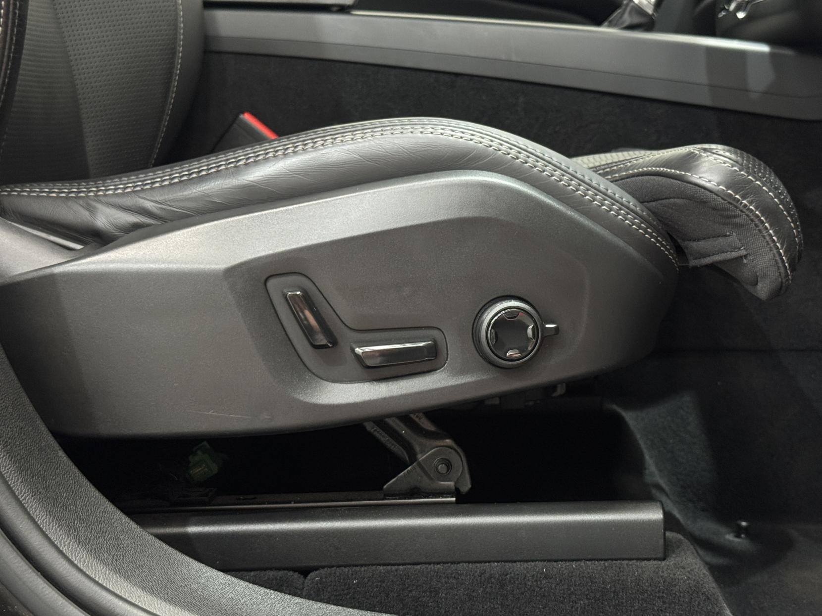 Volvo XC60 view 19