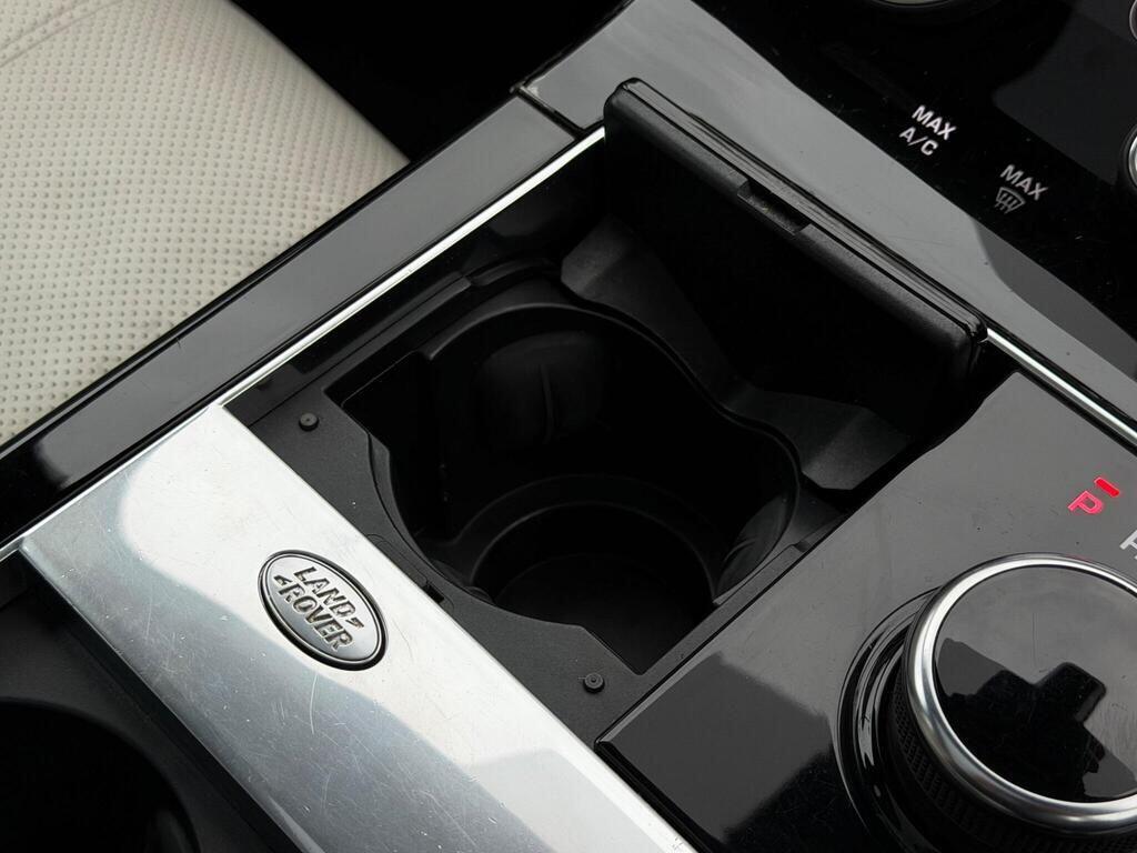 Land Rover Range Rover Velar view 44