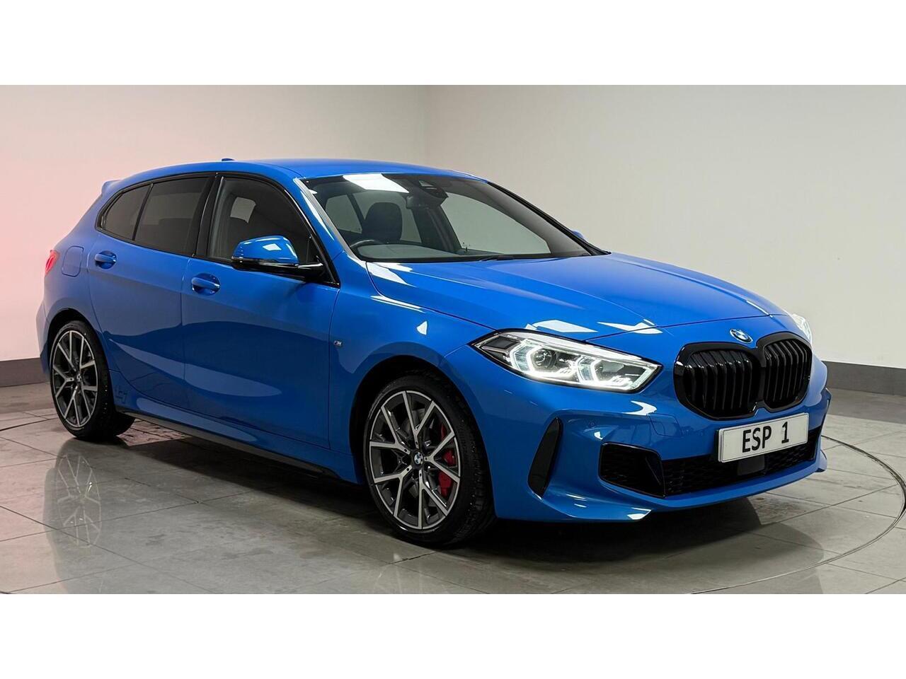 BMW 1 Series view 11