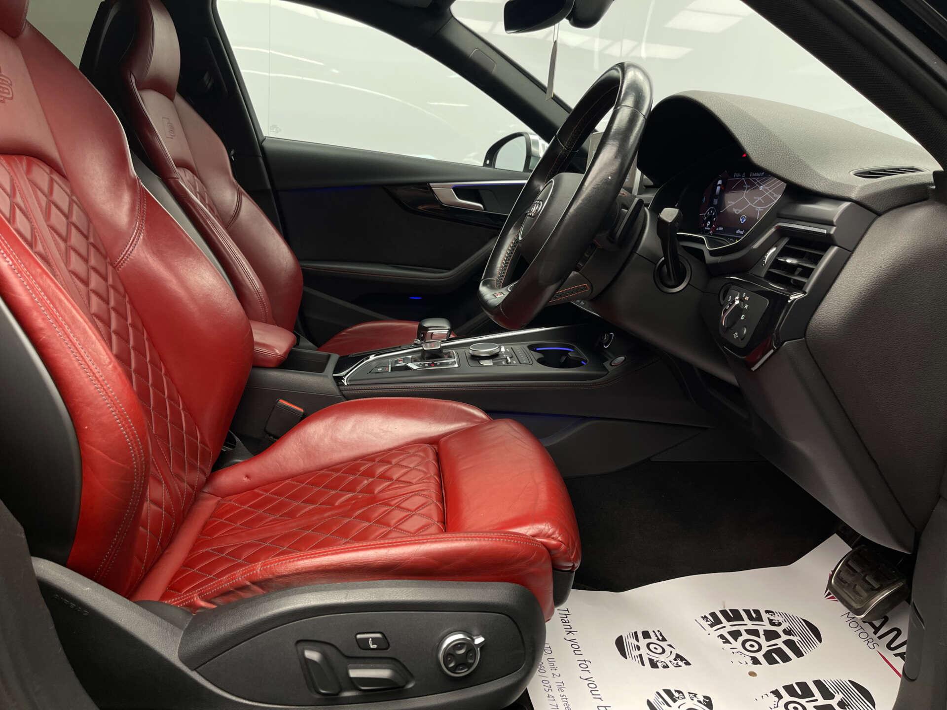 Audi S4 view 14