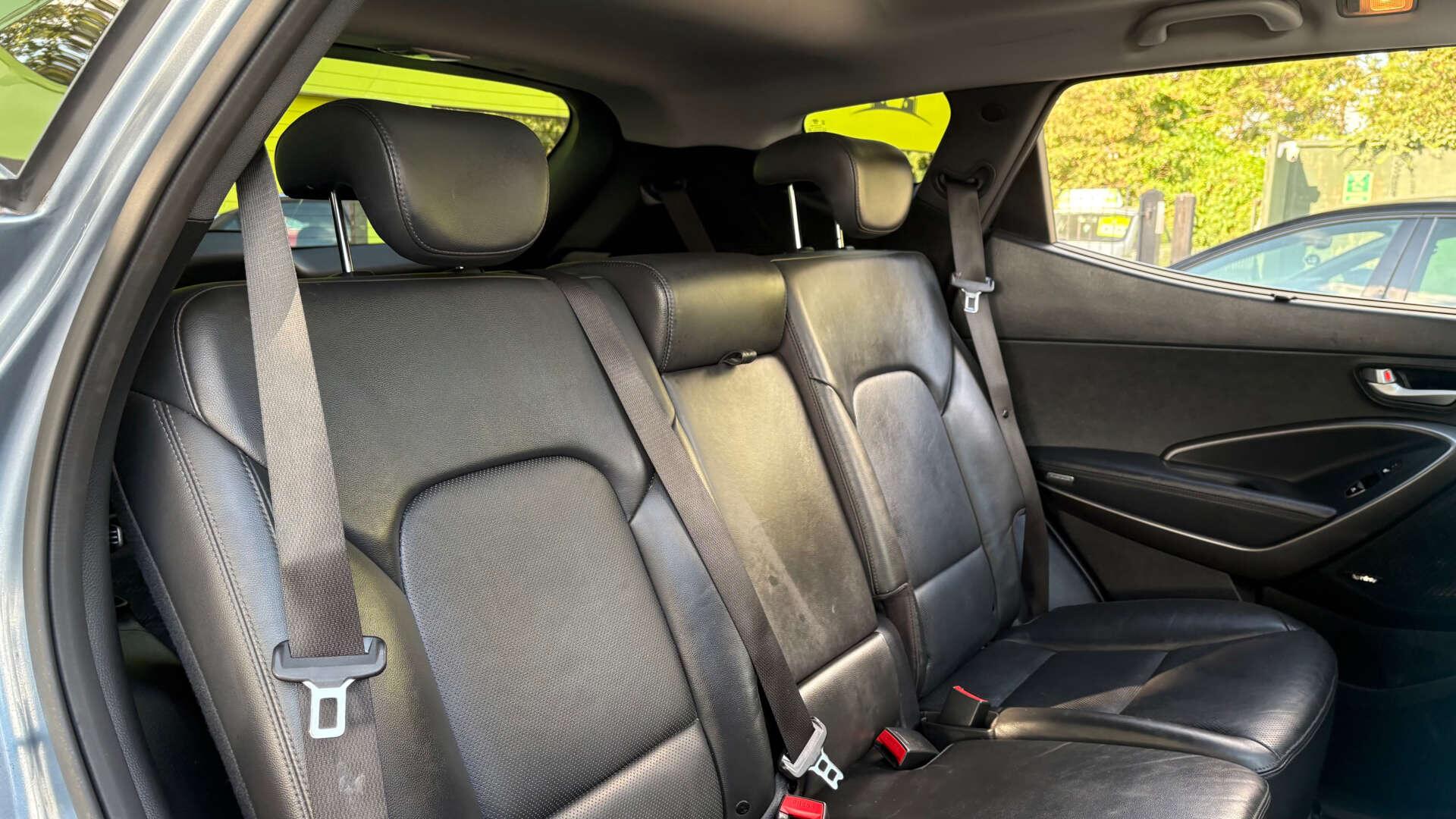 Hyundai Santa Fe view 10
