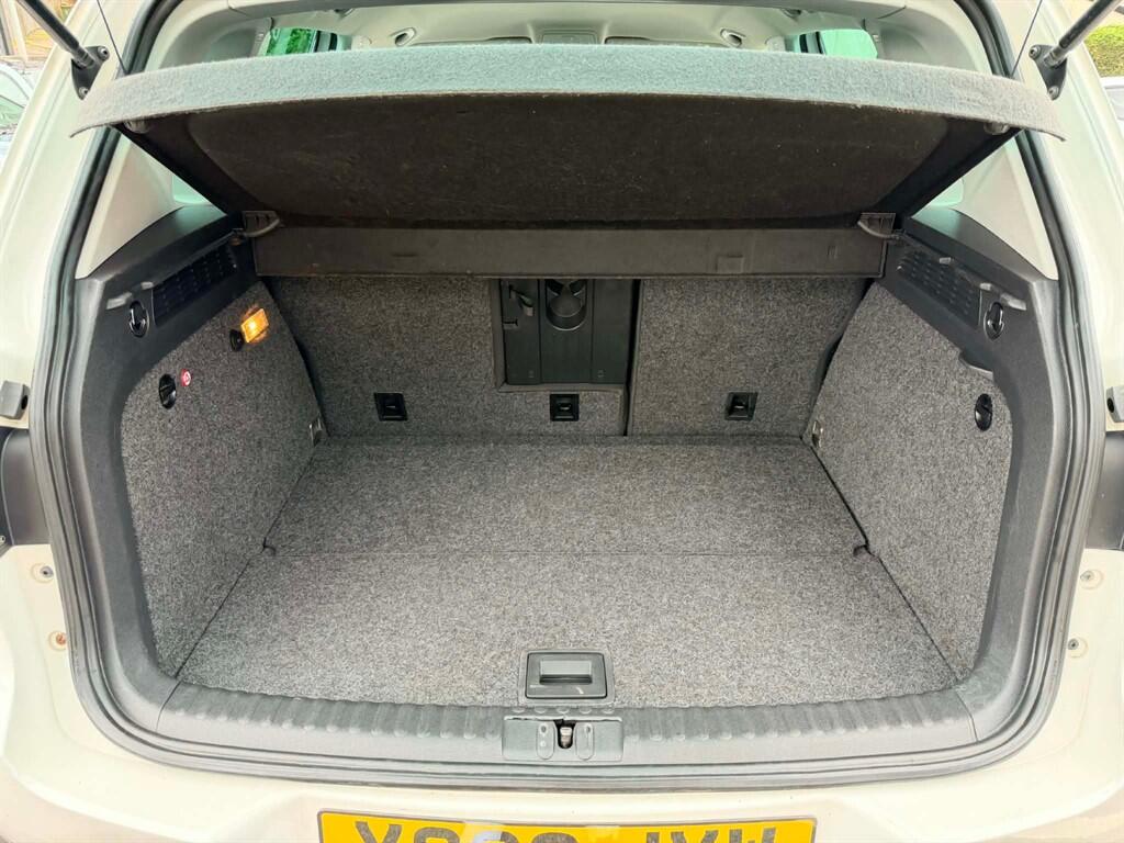 Volkswagen Tiguan view 13