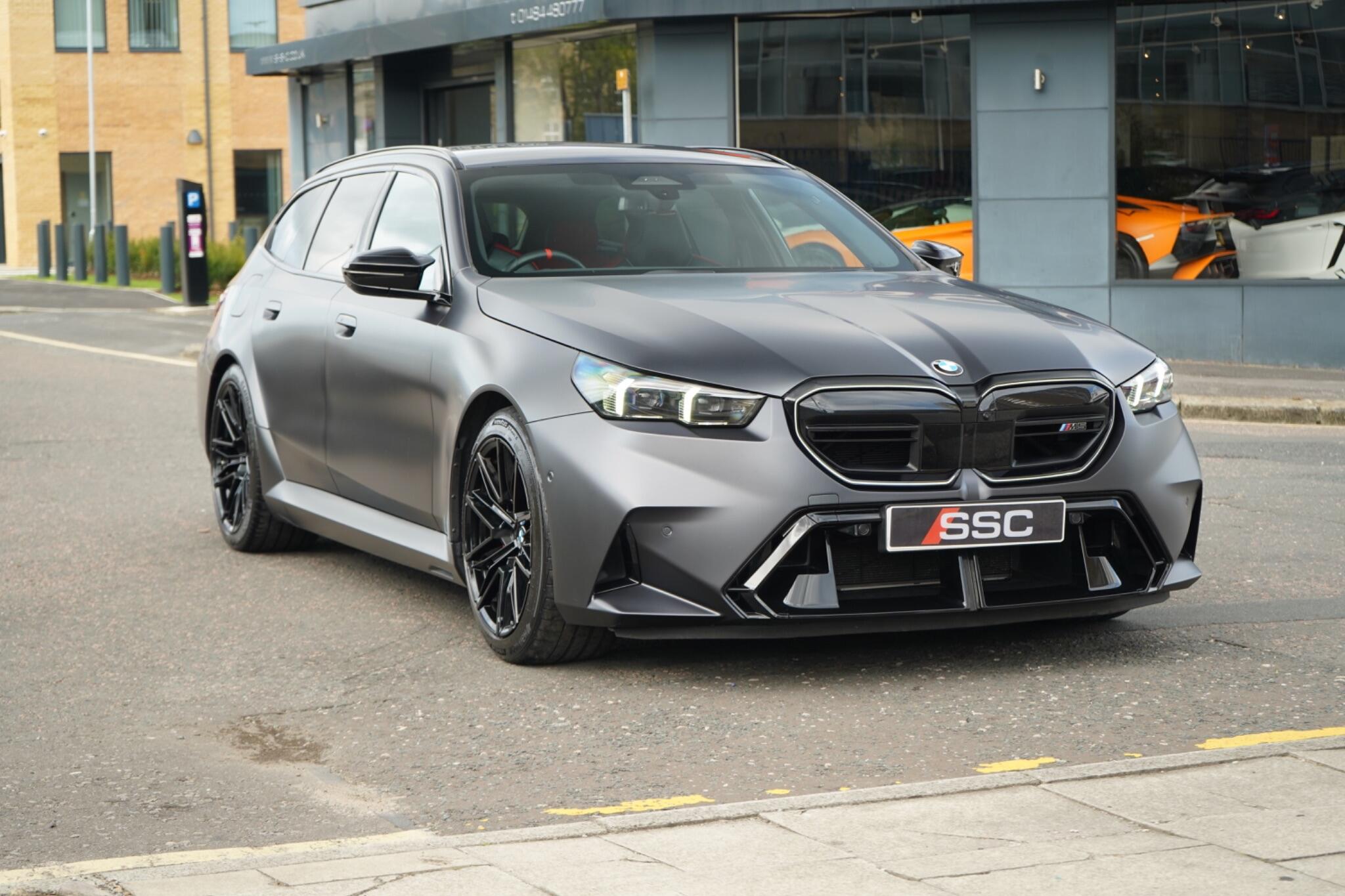 BMW M5 view 6