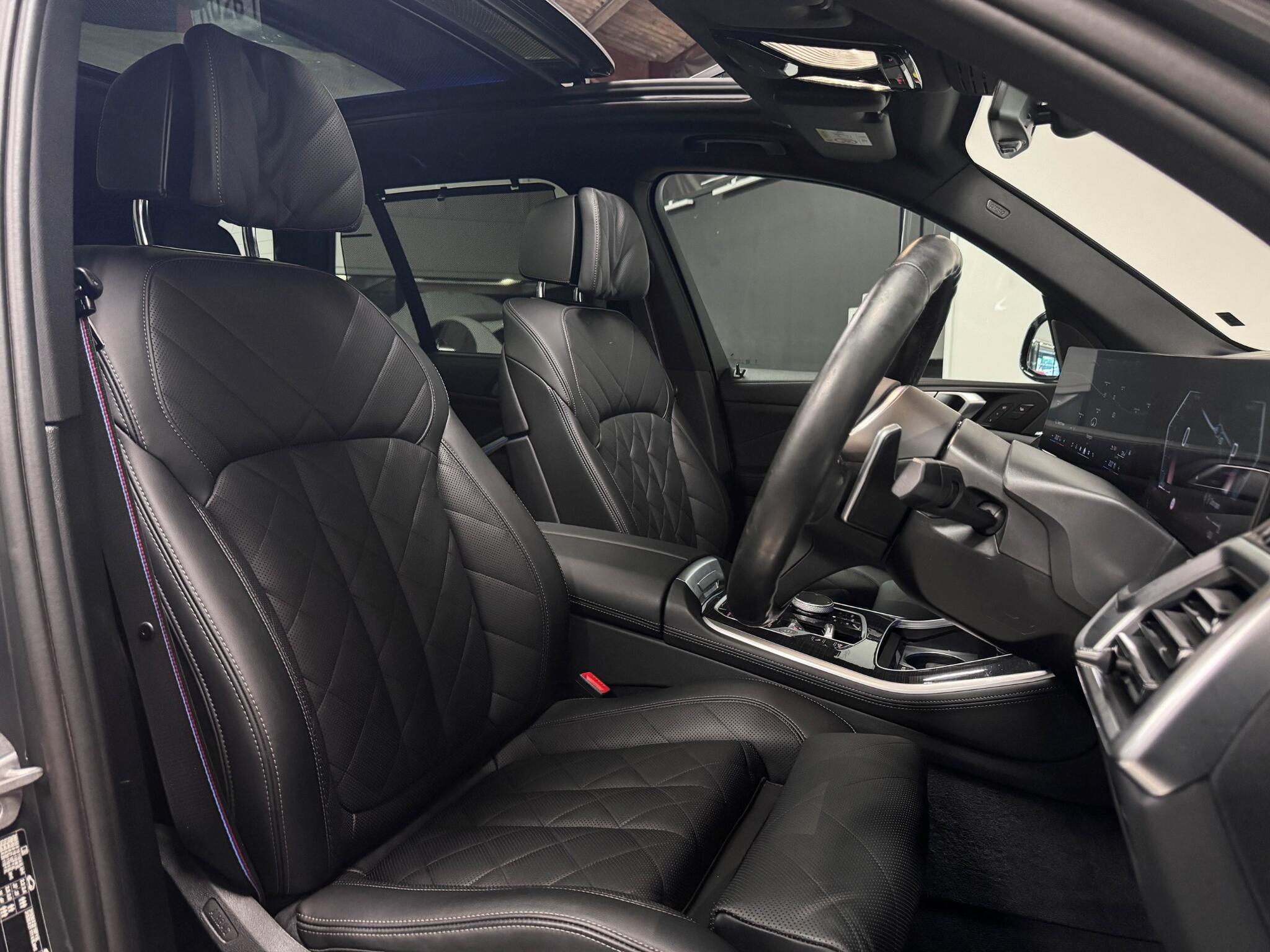 BMW X5 view 29