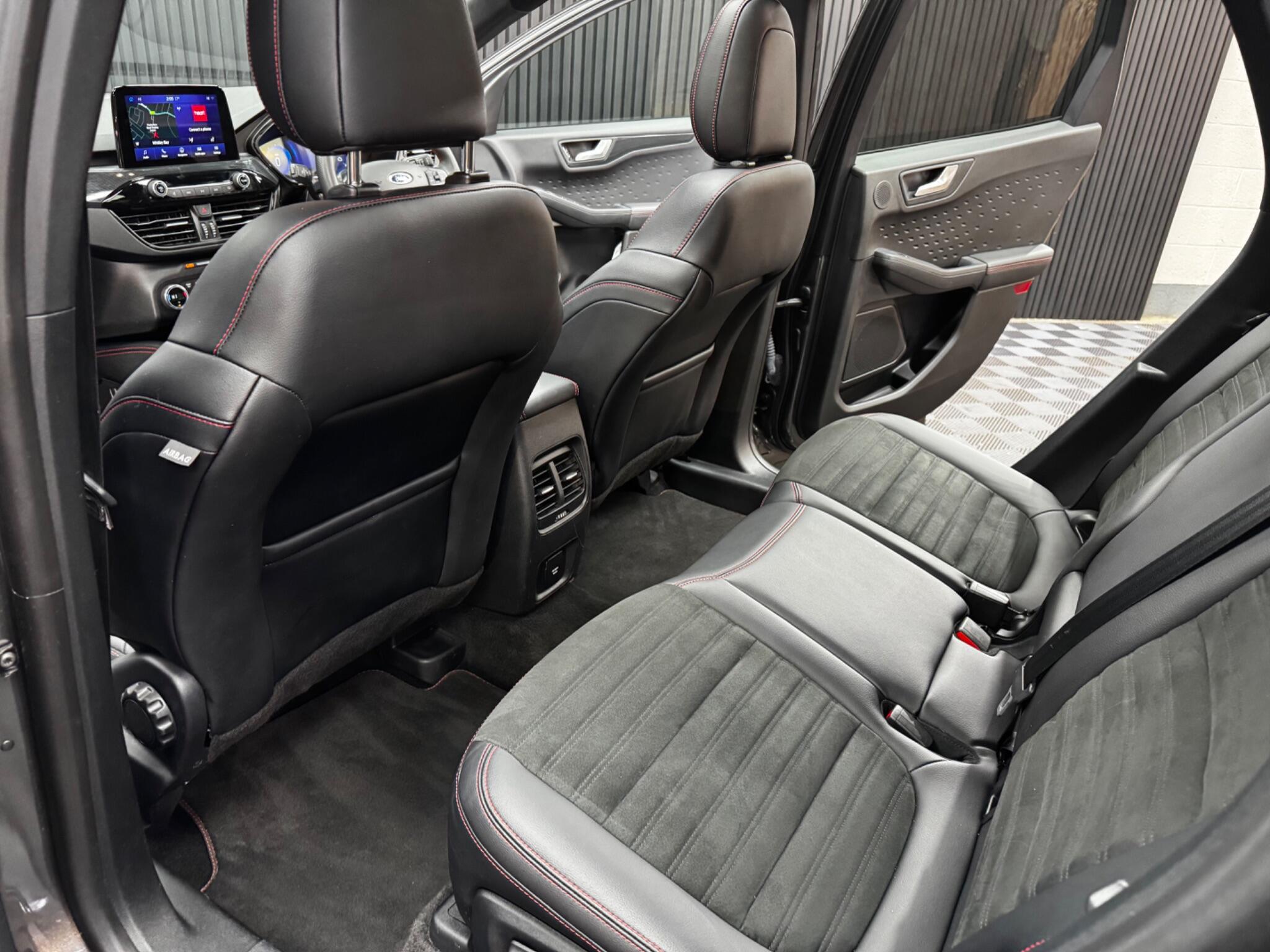 Ford Kuga view 43
