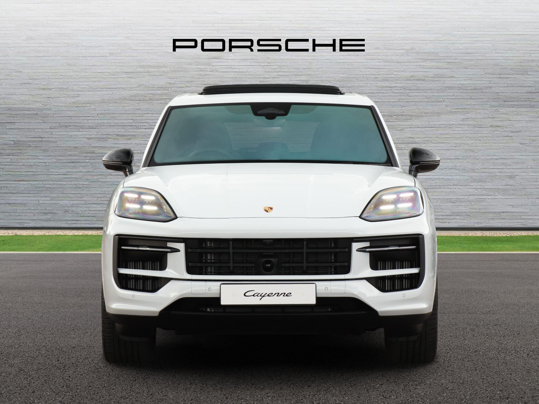 Porsche Cayenne view 8