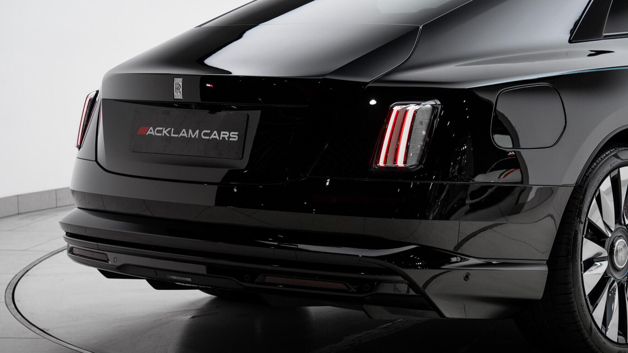 Rolls-Royce Spectre view 55