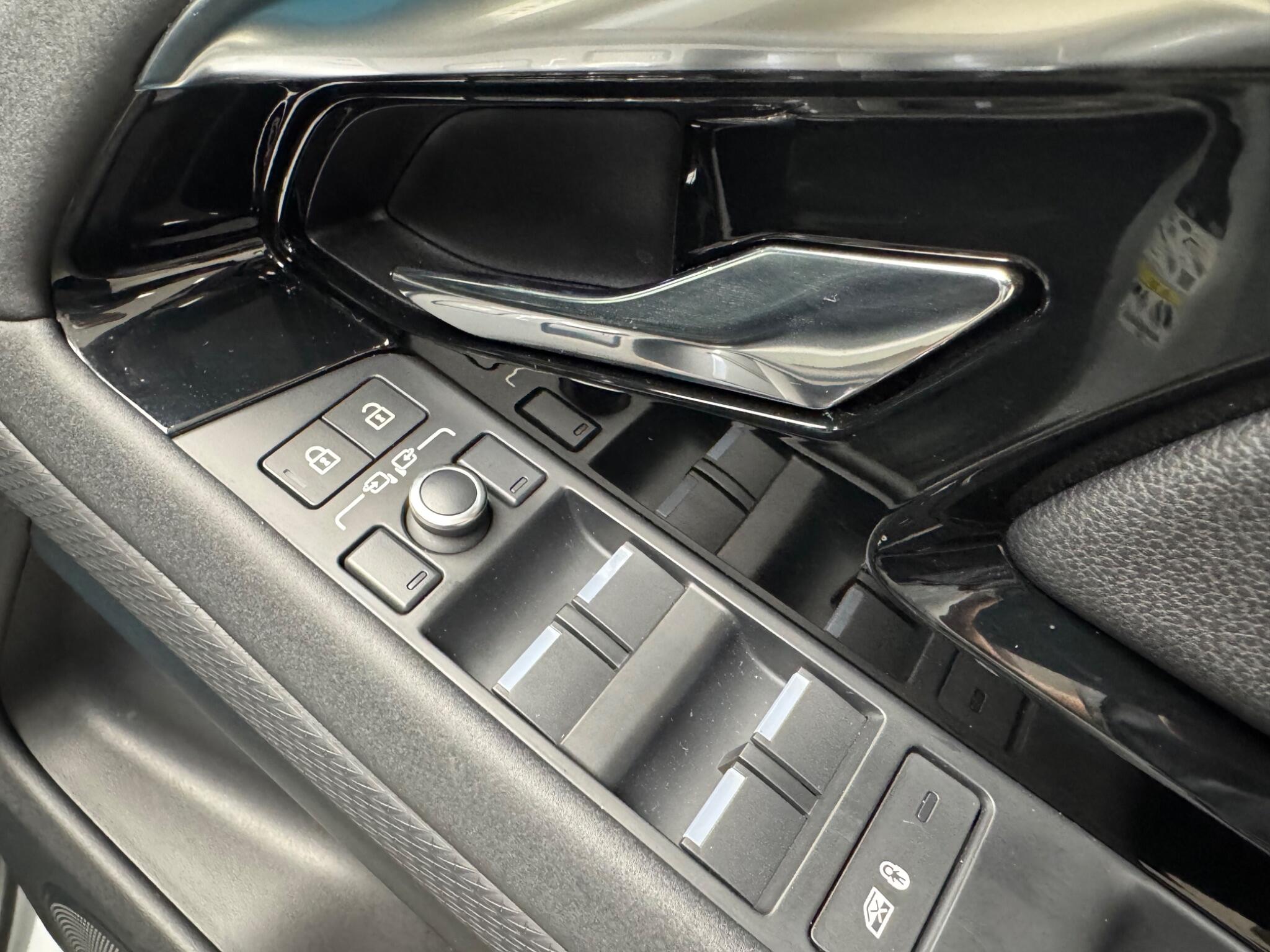 Land Rover Range Rover Evoque view 29