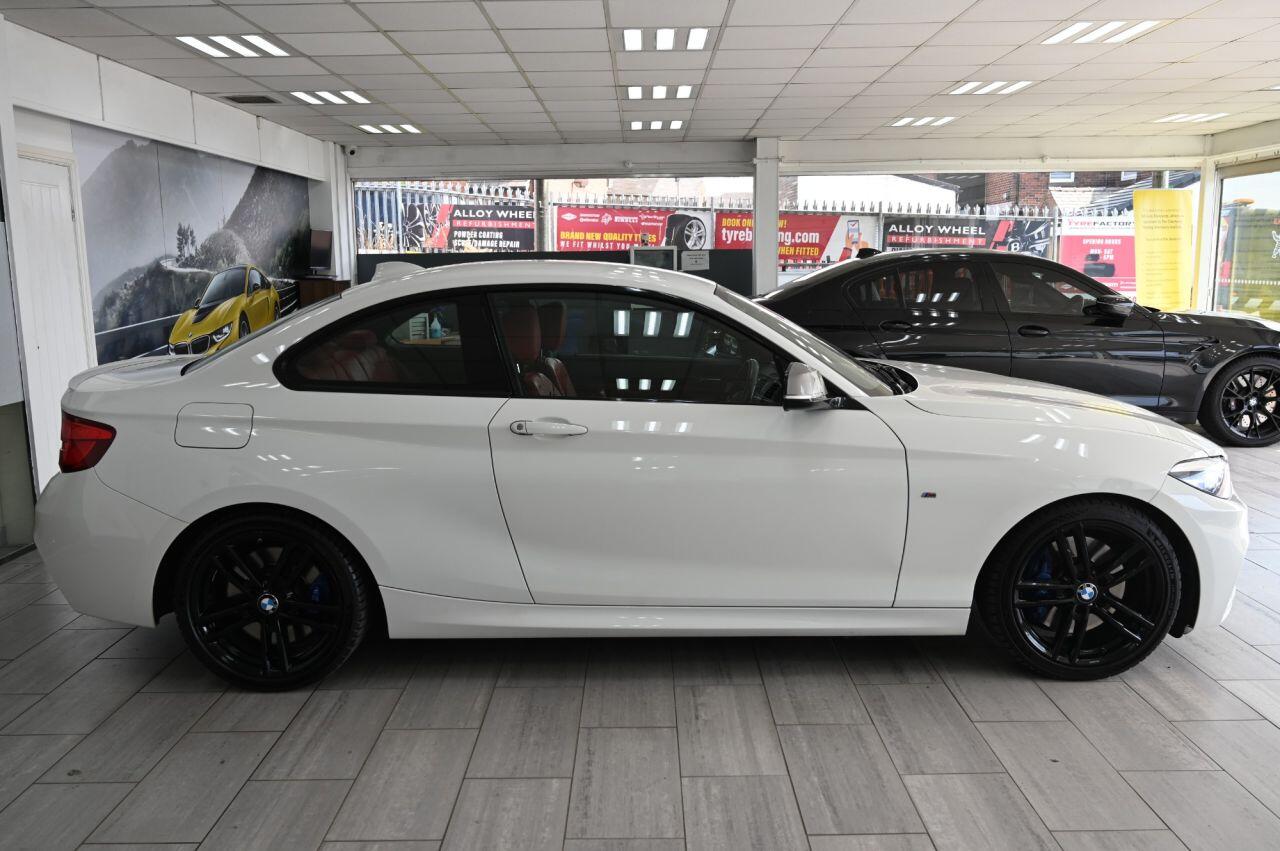 BMW 2 Series view 3