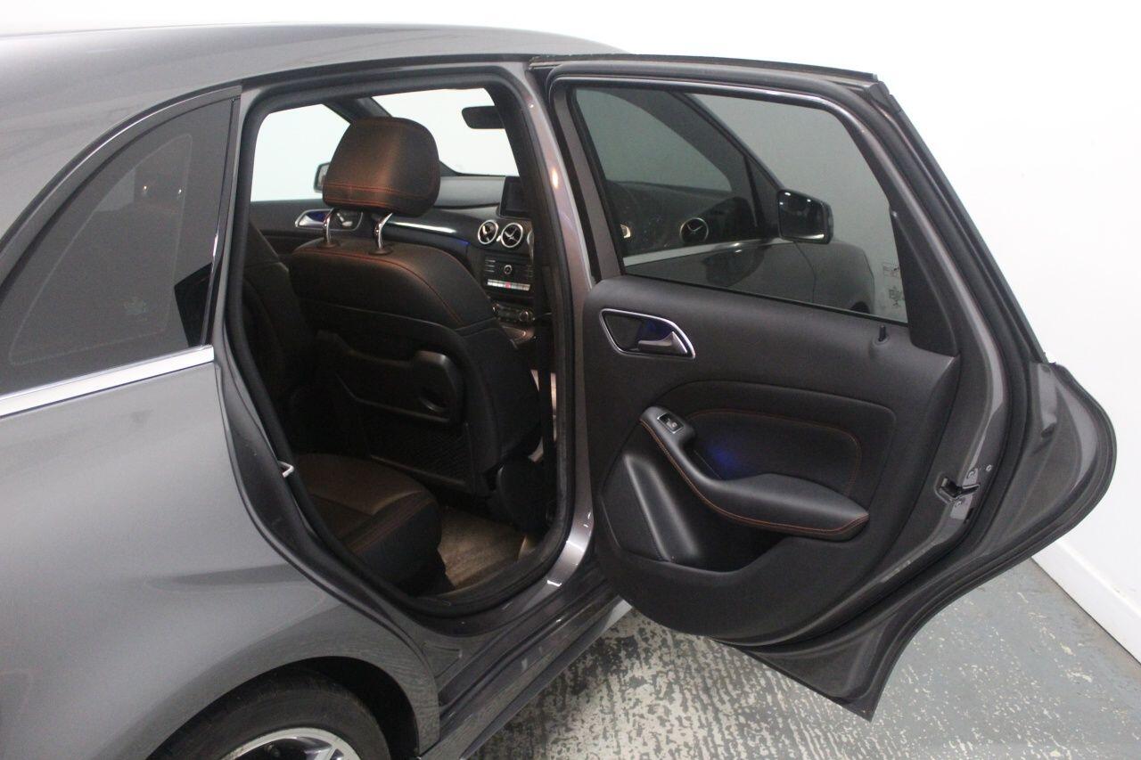 Mercedes-Benz B-Class view 23