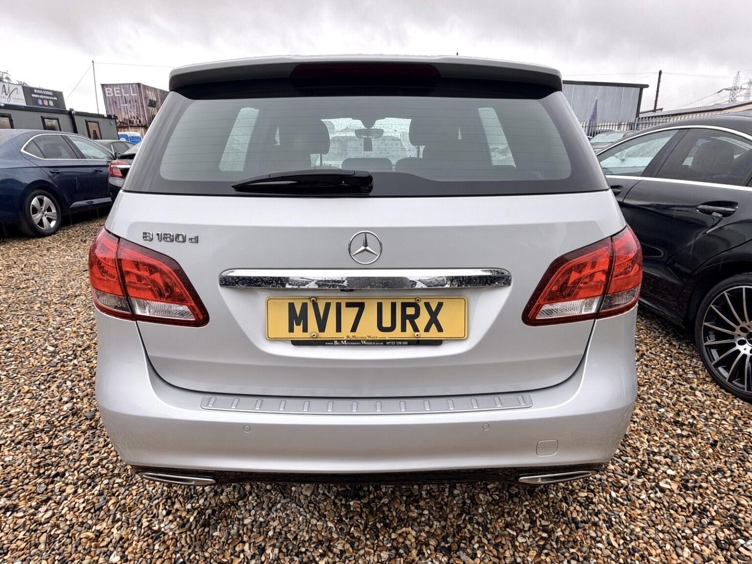 Mercedes-Benz B-Class view 3
