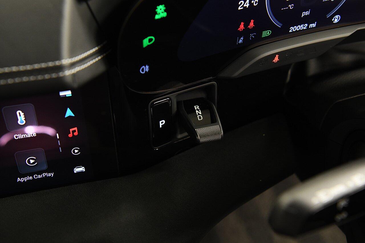 Porsche Taycan view 33